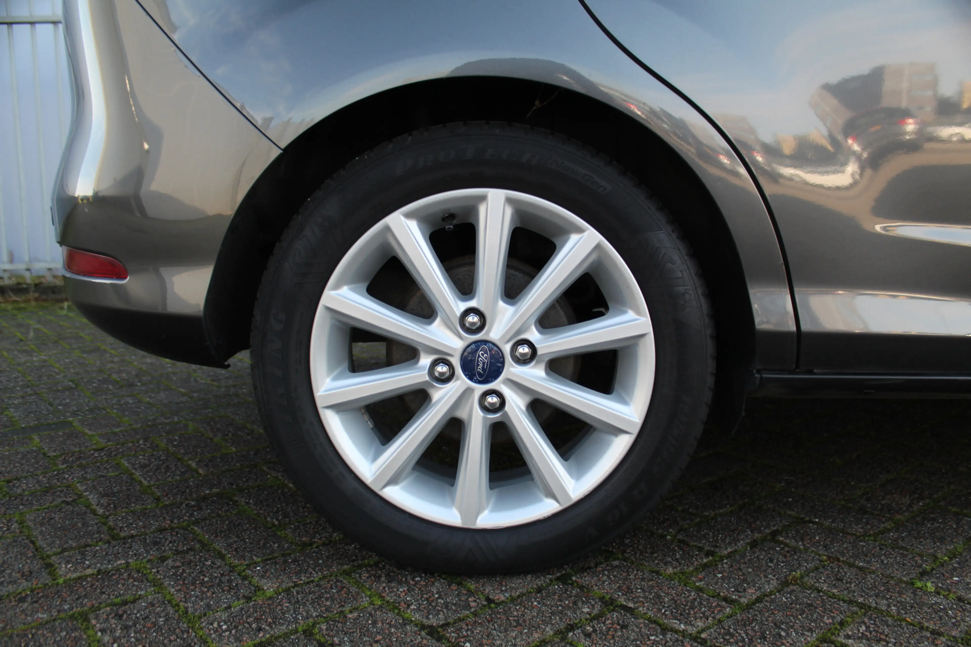 Ford B-Max 1.0-100pk EcoBoost Titanium. Mooie, chique en luxe — photo 22