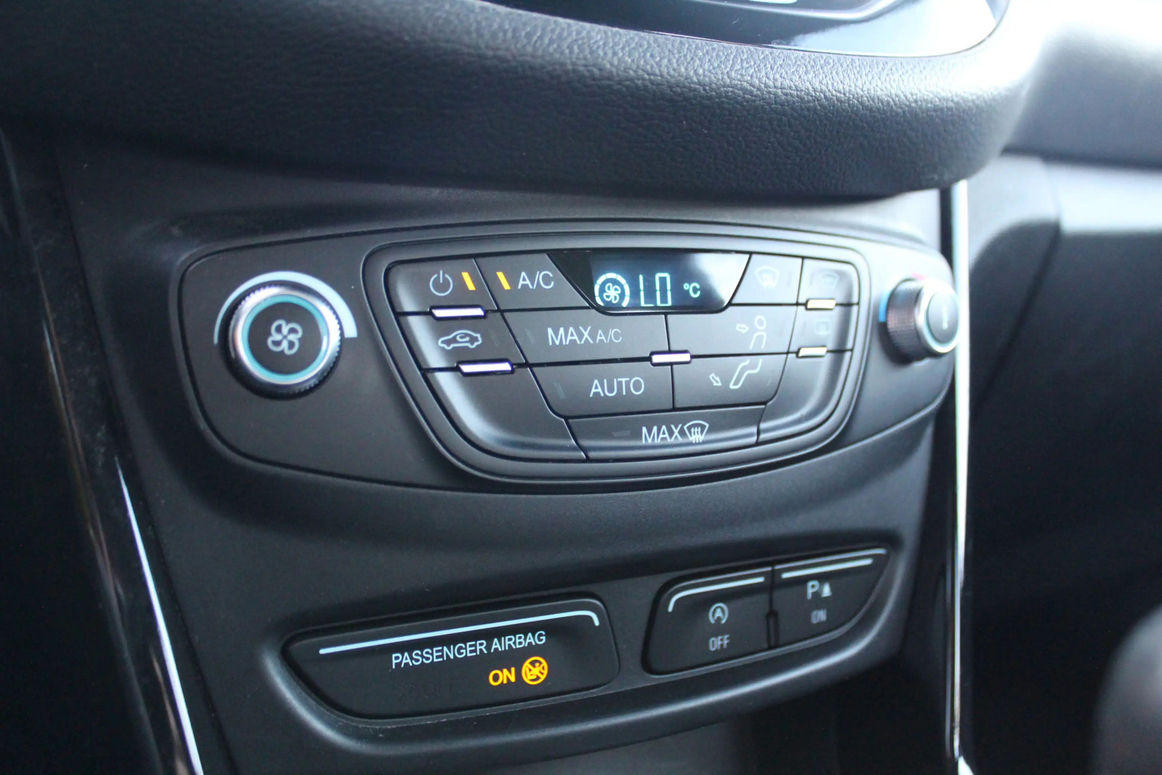 Ford B-Max 1.0-100pk EcoBoost Titanium. Mooie, chique en luxe — photo 25