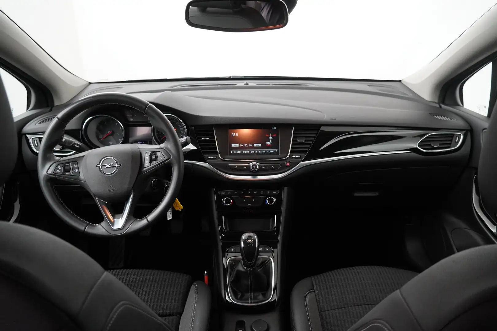 Opel Astra Sports Tourer 1.2 130pk Bus. Elegance | Trekhaak | Grijs - 2