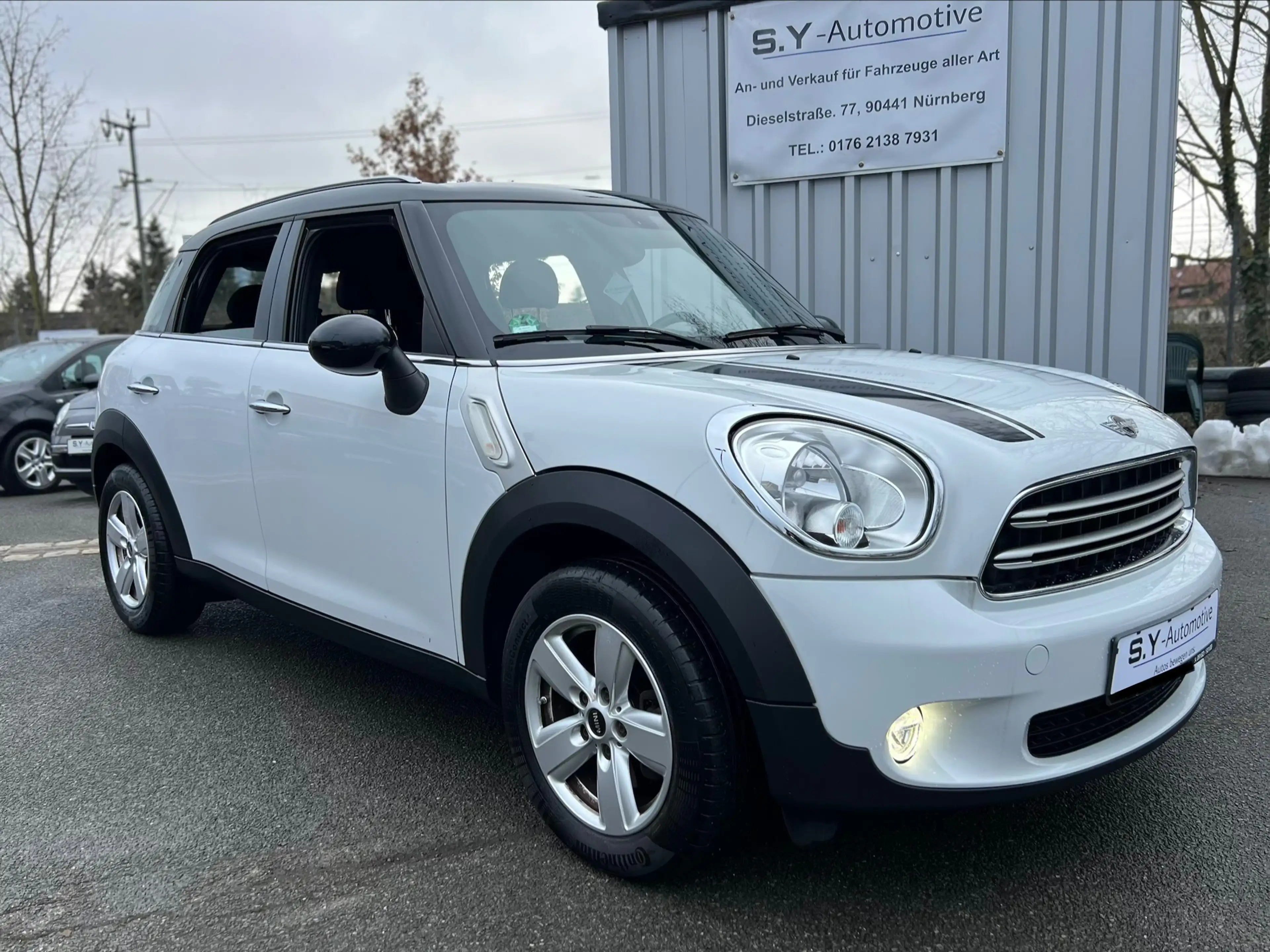 MINI Cooper Countryman 1.6 Navi/PDC/Klima/SHZ/Temp./BT/EURO6/TÜV