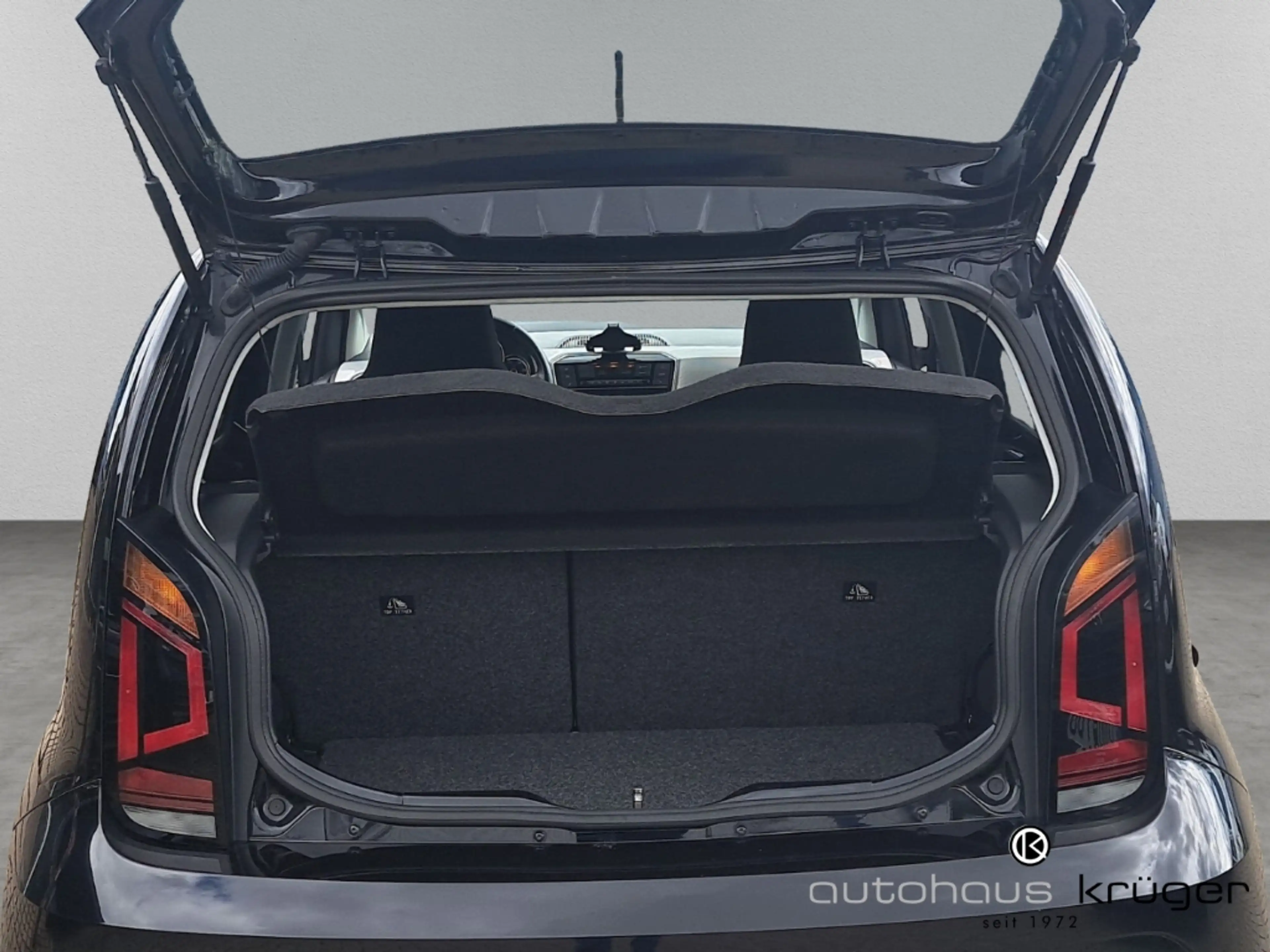 Volkswagen e-up! e-Edition Klimaautom DAB Ambientebeleuchtung SHZ R — photo 9