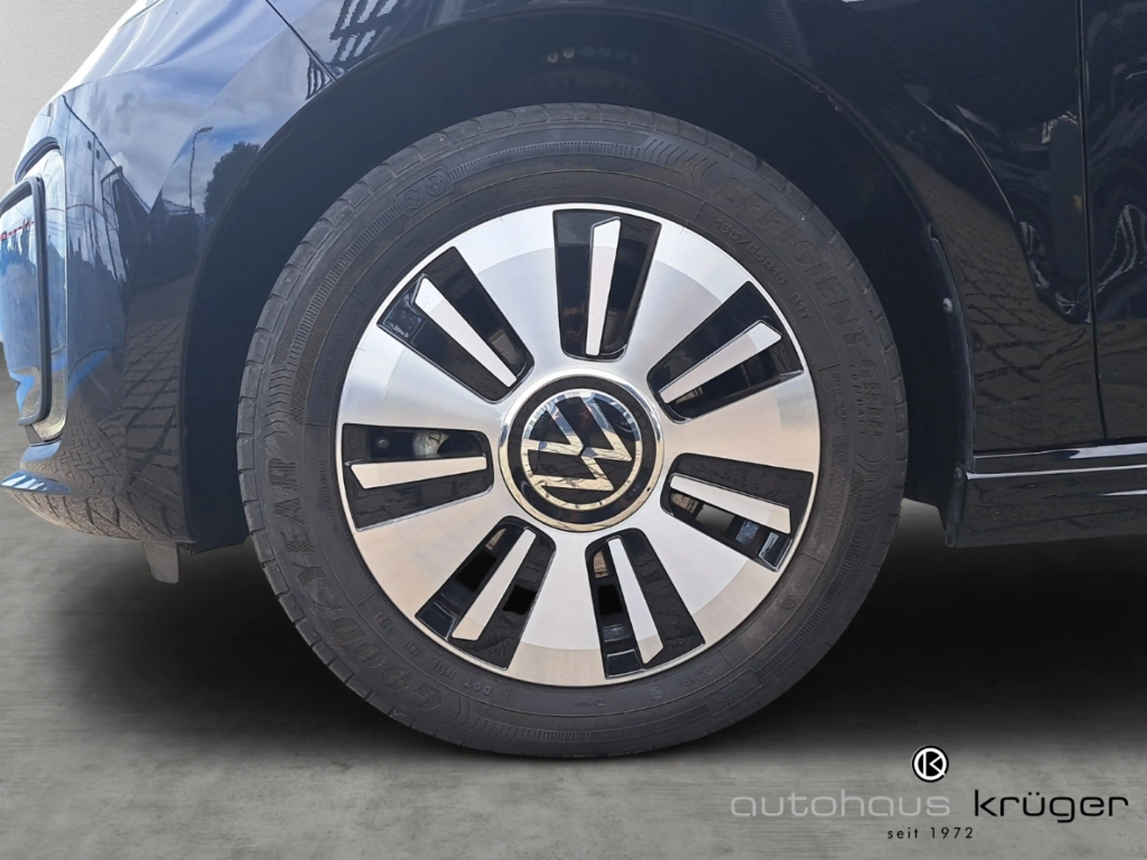 Volkswagen e-up! e-Edition Klimaautom DAB Ambientebeleuchtung SHZ R — photo 10