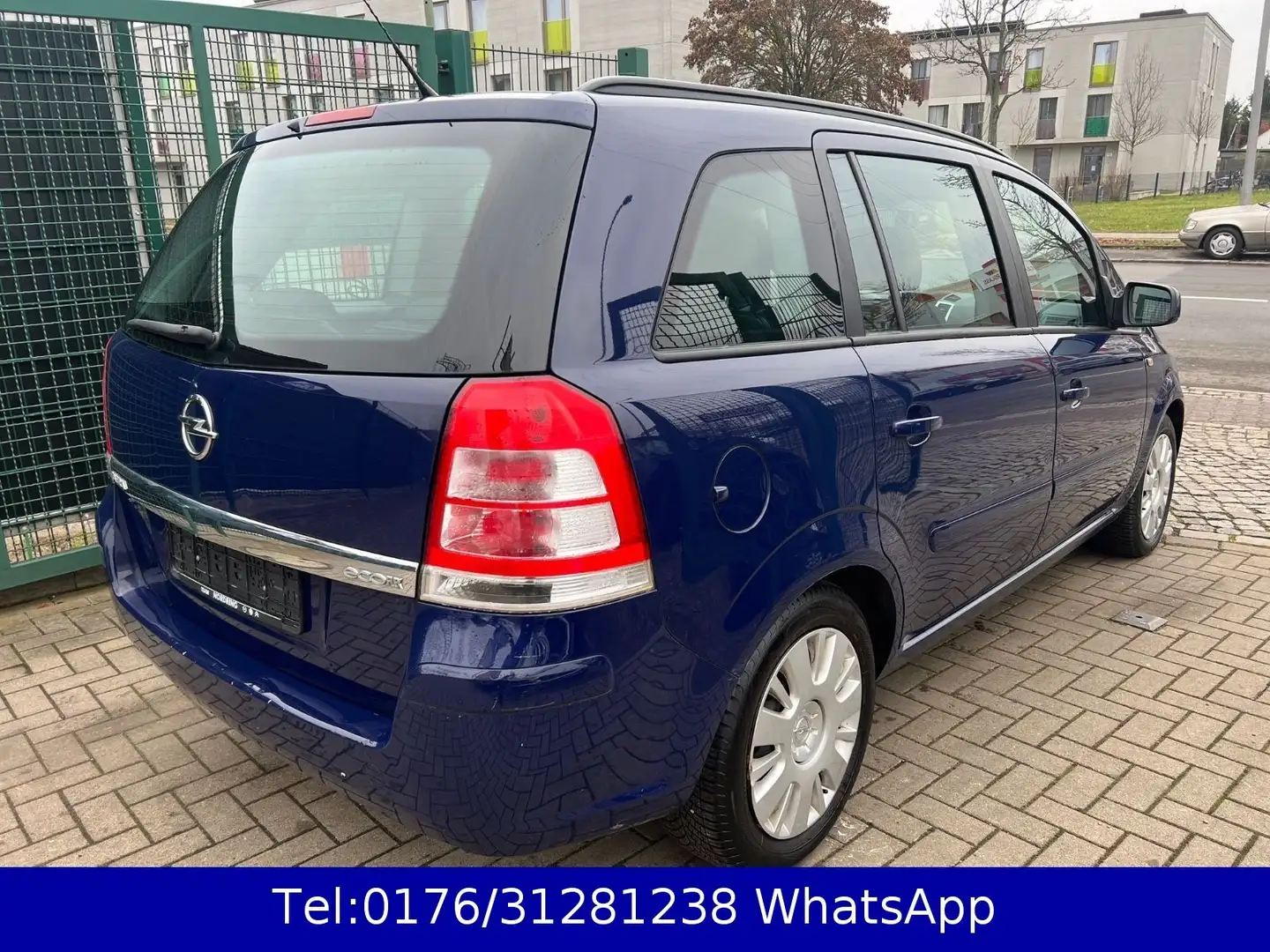 Opel Zafira B 1.6 Family !! Tüv-Neu !! 7.Sitzer-Top Azul - 2