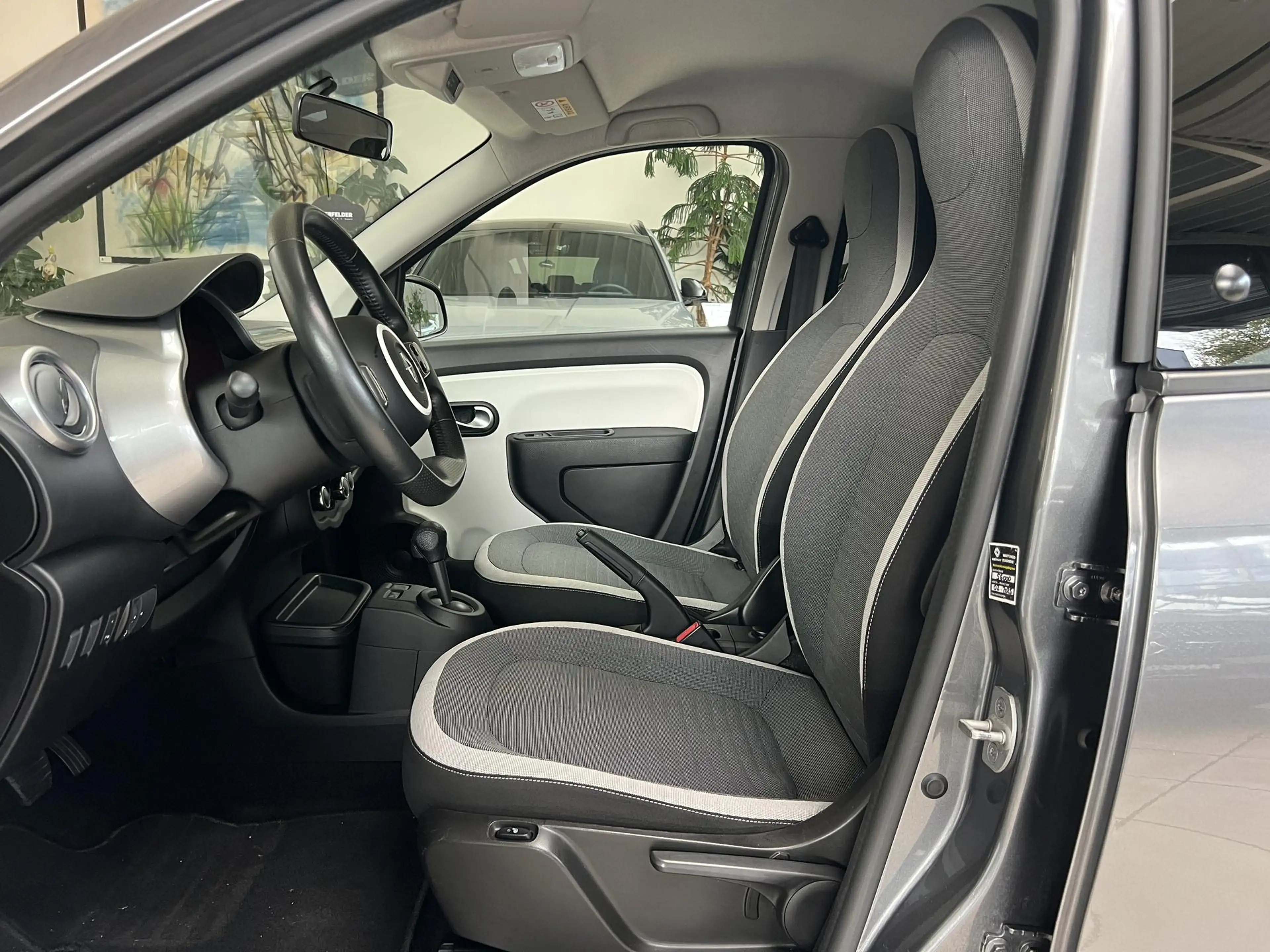 Renault Twingo Twingo AUTOMATIK|ALLWETTER|SCHECKHEFT|PARKSENSOR — photo 15