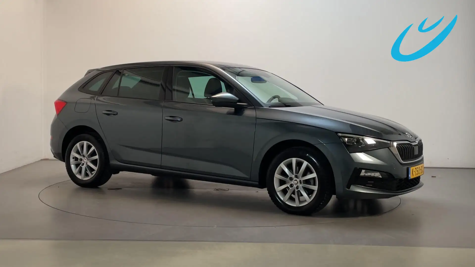 Skoda Scala 1.0 TSI 110pk 6-bak Business Edition Panoramadak L Szürke - 1