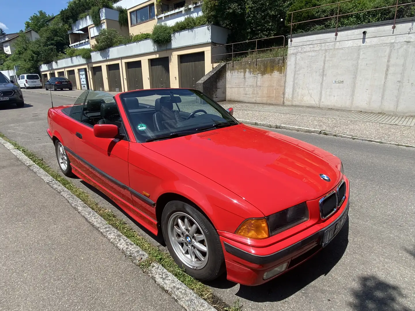 BMW 318 318i Rouge - 1