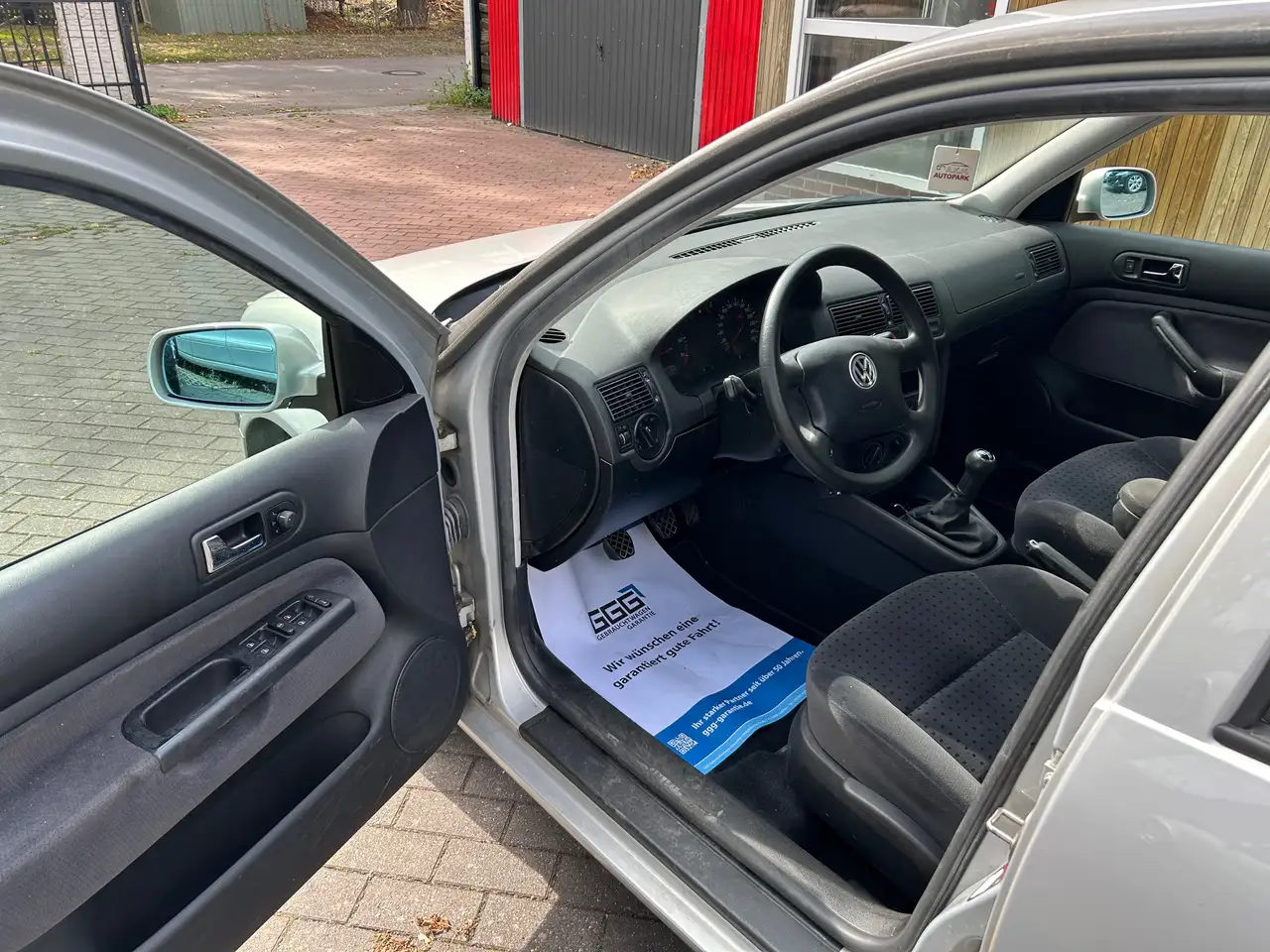 Volkswagen Golf IV 1.6 Special Klima*E-Fenster*TÜV&Service Neu, foto 9