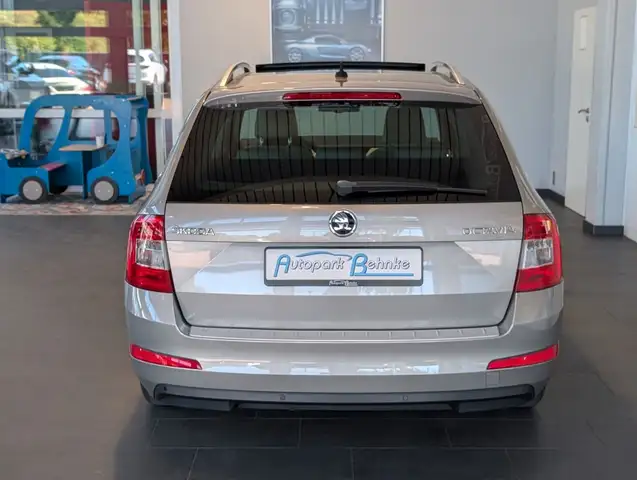 Skoda Octavia view 11