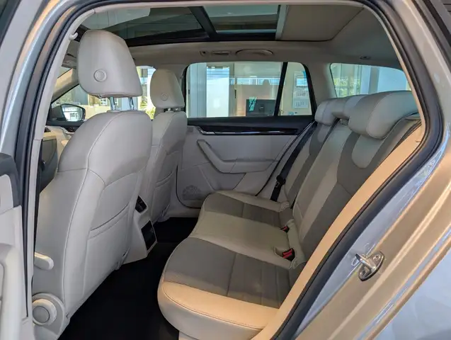 Skoda Octavia view 9