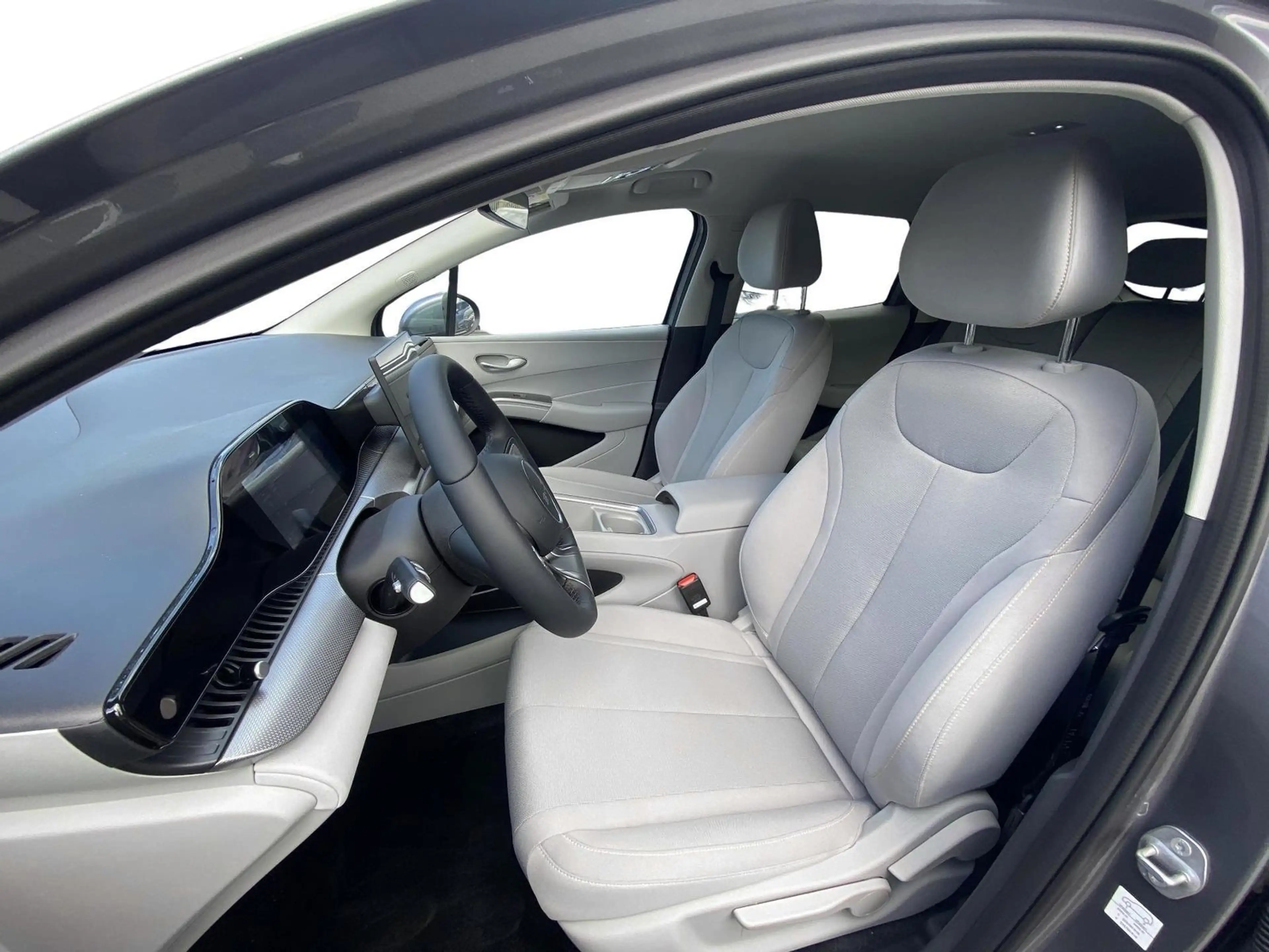 BYD Dolphin G DM-i Boost — photo 7