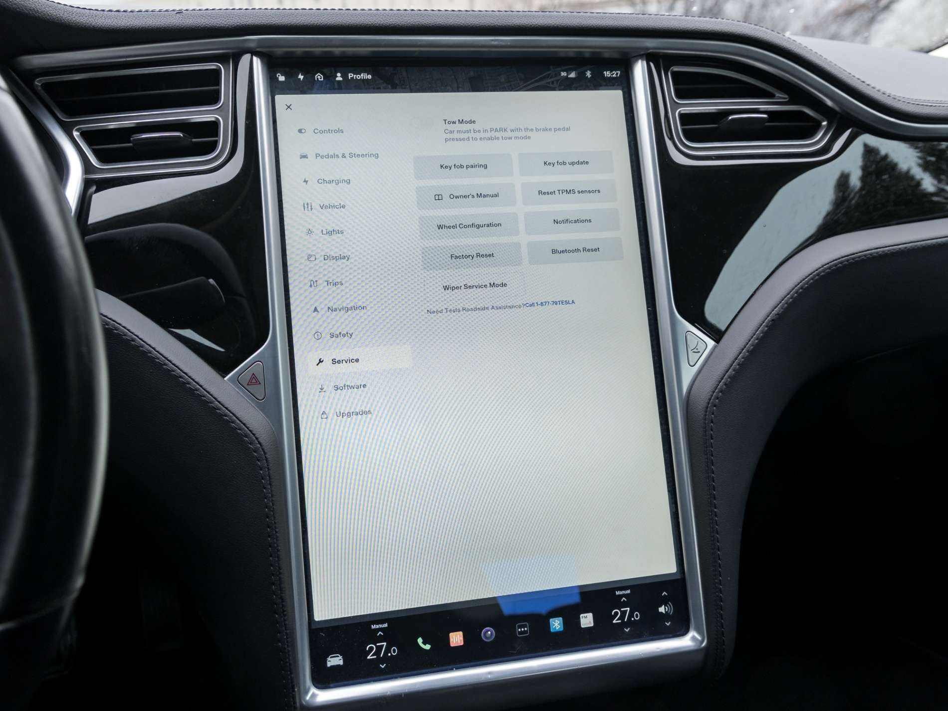 2014 Tesla Model S Performance thumb 25