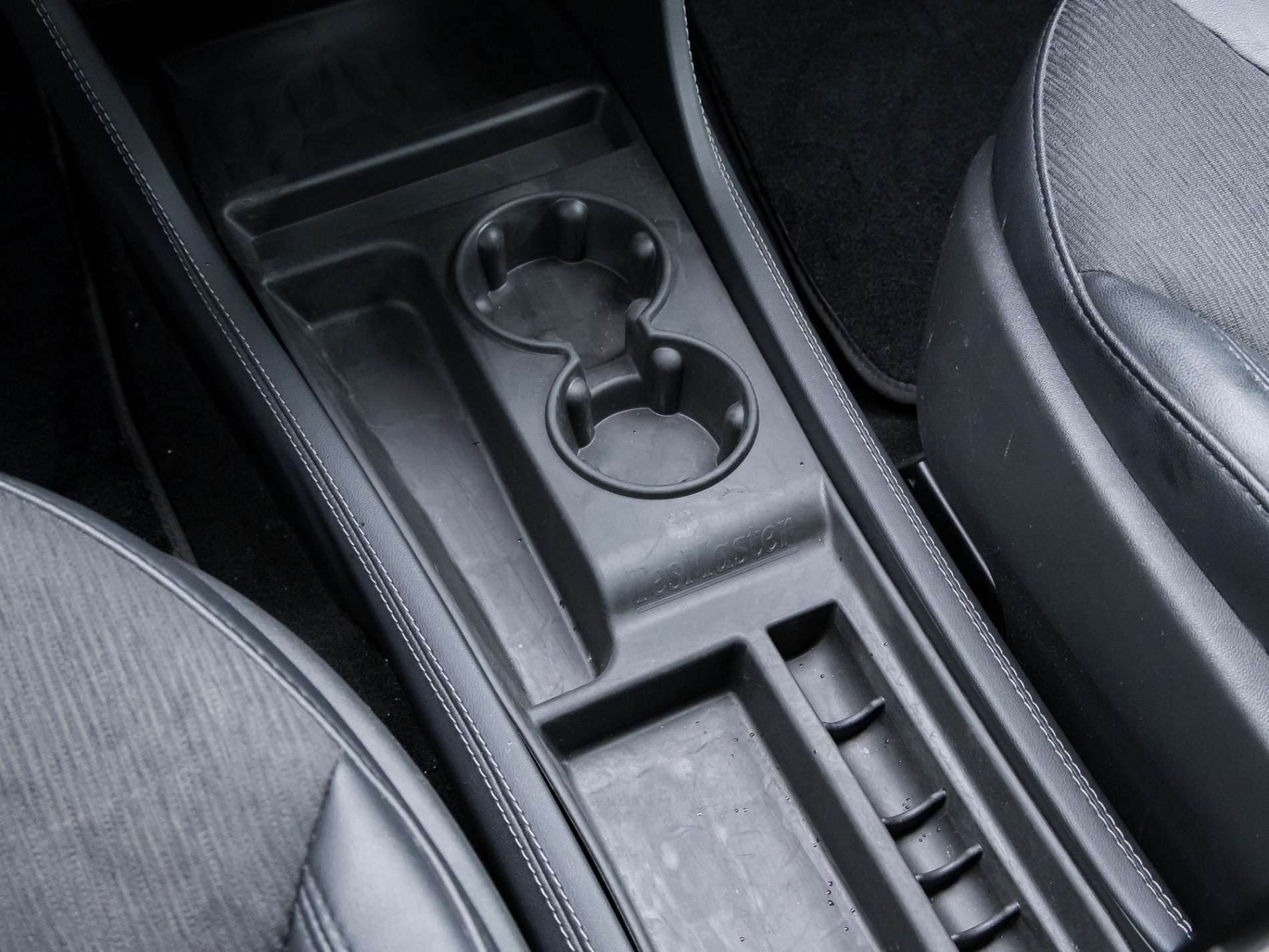 2014 Tesla Model S Performance thumb 19
