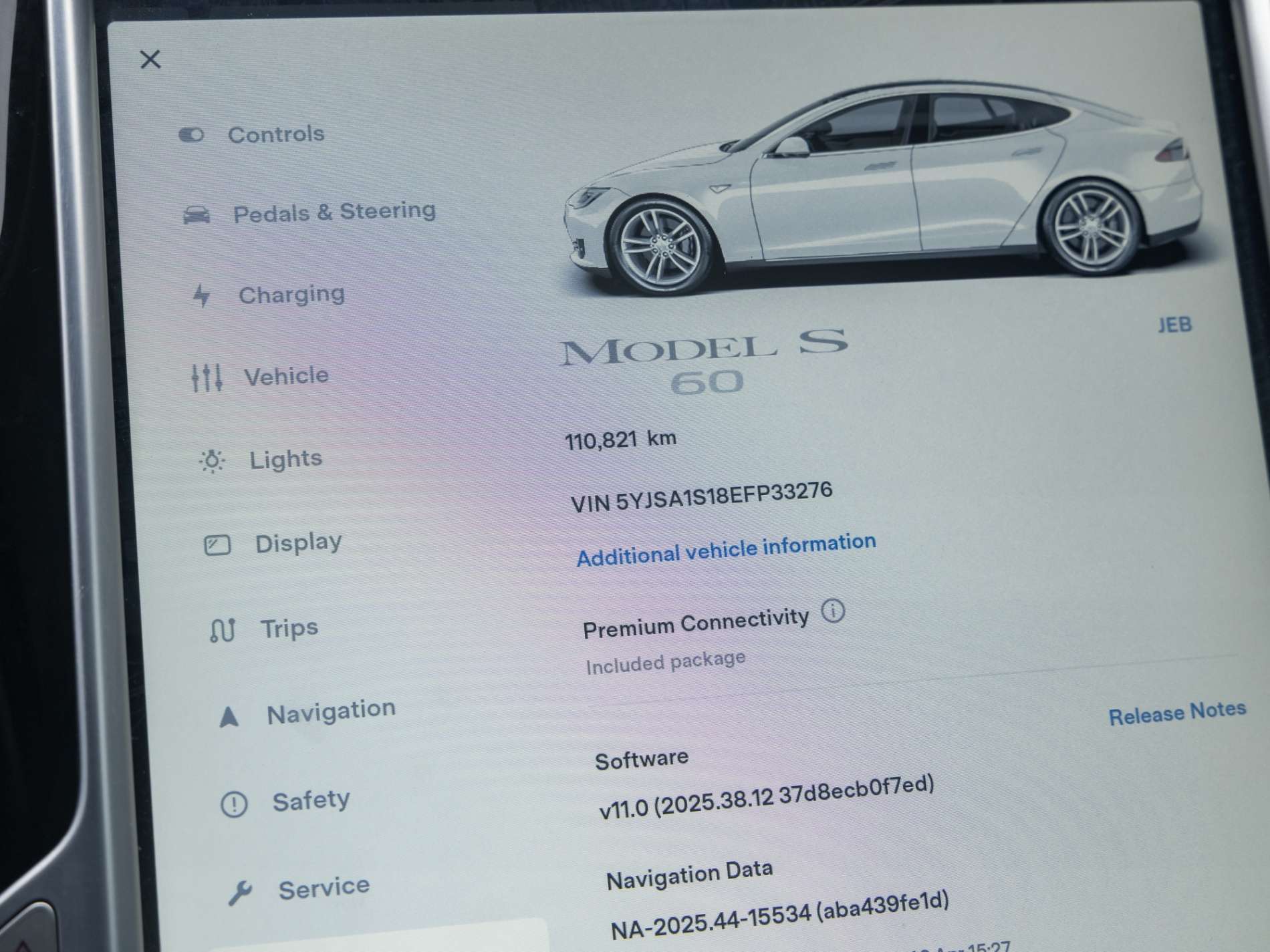 2014 Tesla Model S Performance thumb 16