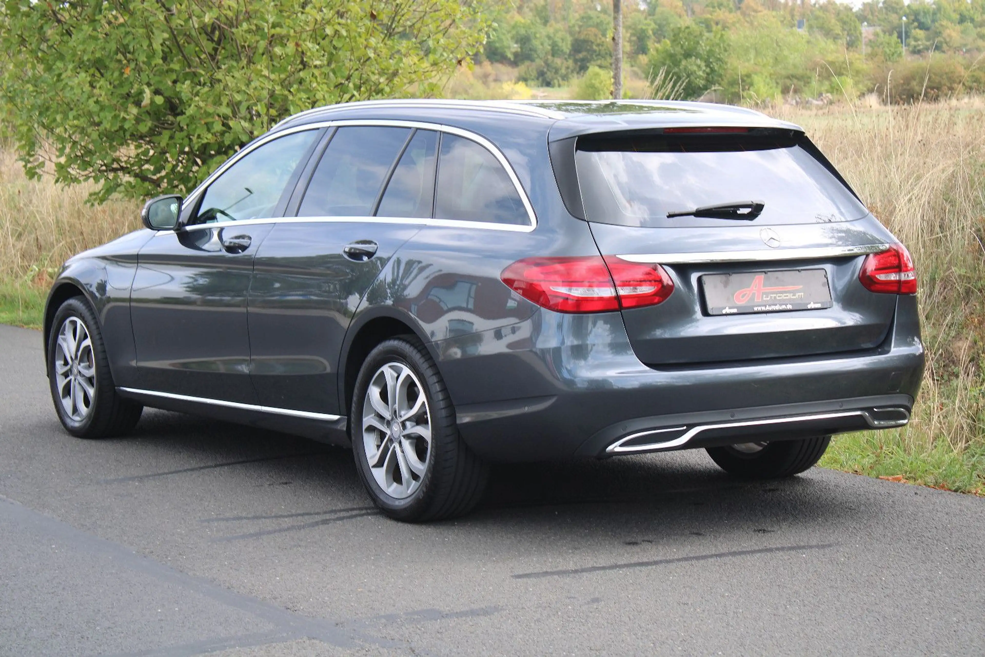 Mercedes-Benz C 250 d Avantgarde/Kamera/AHK!/Leder/AHK/Ambiente — photo 4