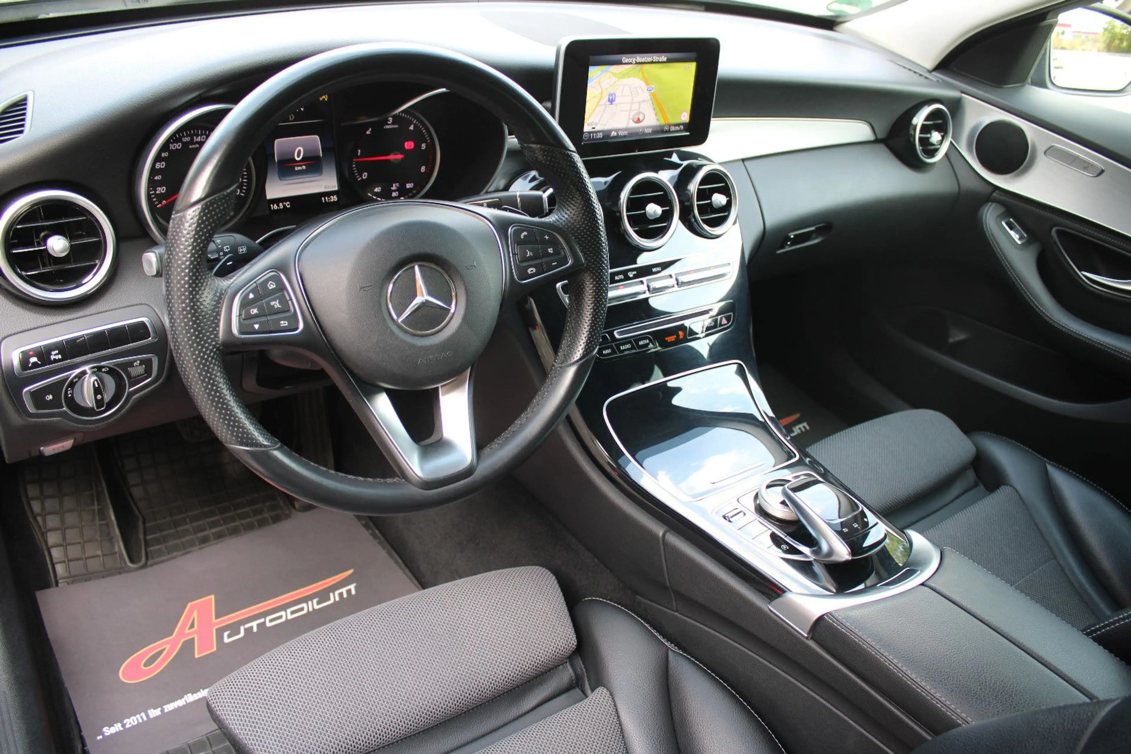 Mercedes-Benz C 250 d Avantgarde/Kamera/AHK!/Leder/AHK/Ambiente — photo 10