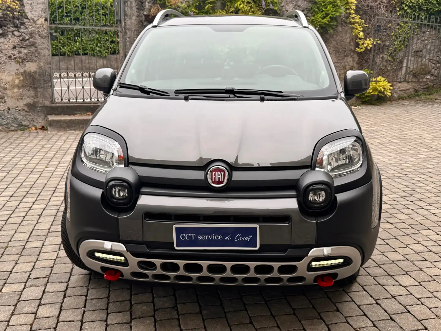 Fiat Panda 1.0 City Cross Plus Hybrid* 5 Posti*AC automatica* Gris - 2