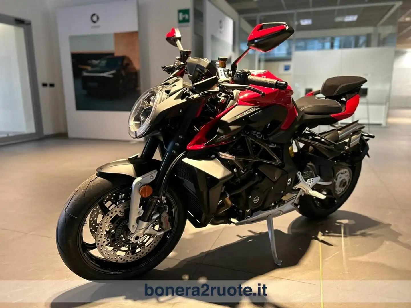 MV Agusta Brutale 1000 RS my23 Red - 2