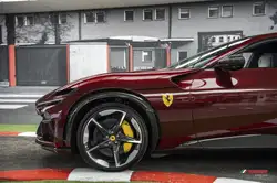Miniature MR COLLECTION MODELS – Ferrari Purosangue Rouge – 1/18 – Résine (Prévente)