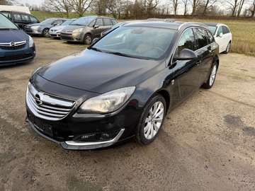 Insignia 2.0 Bi Tur.CDTI Sports Tour. *OPC LINE*