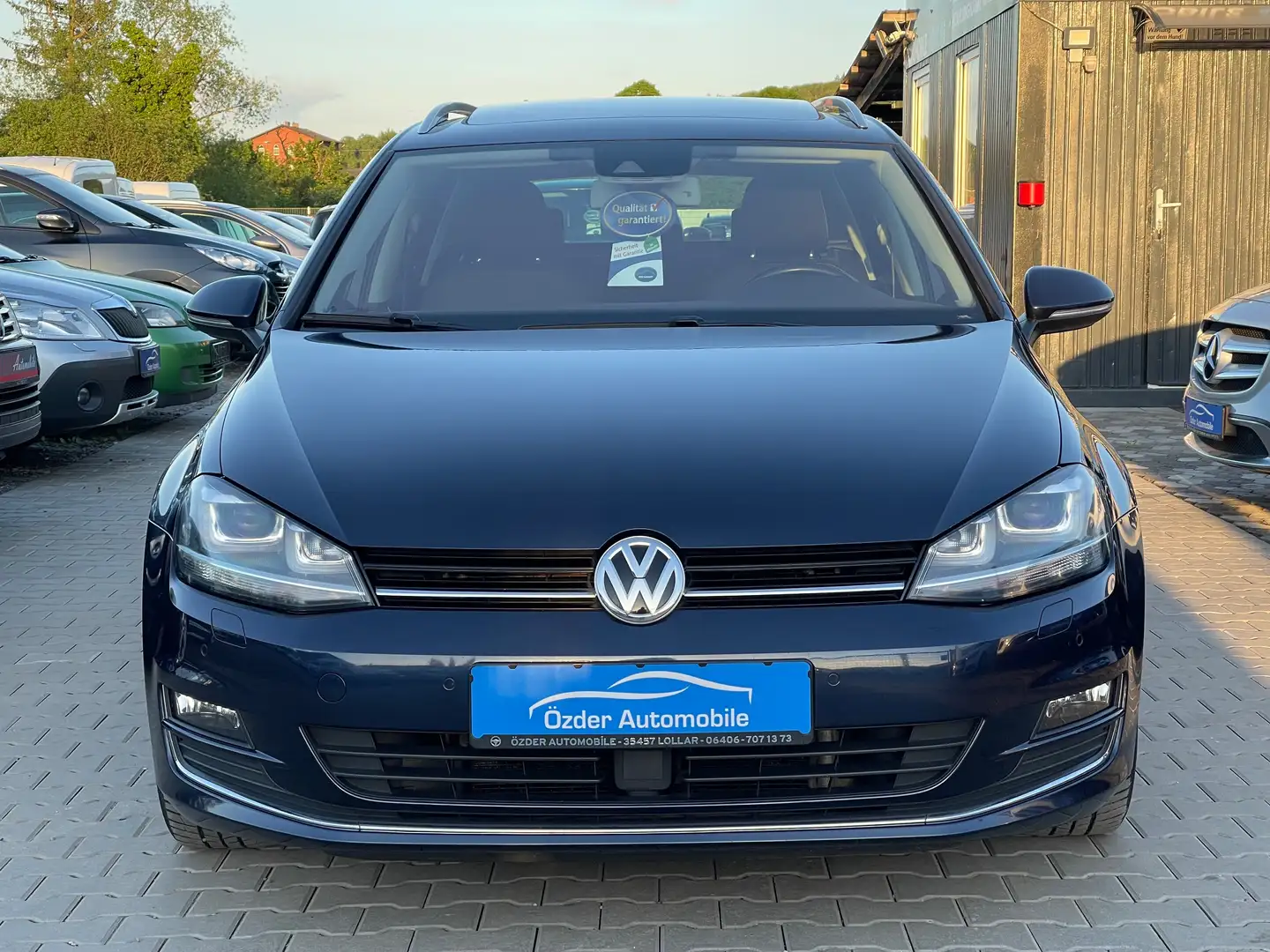 Volkswagen Golf Variant VII 2.0 TDI Highline BMT+Finanzierung+ Blau - 2