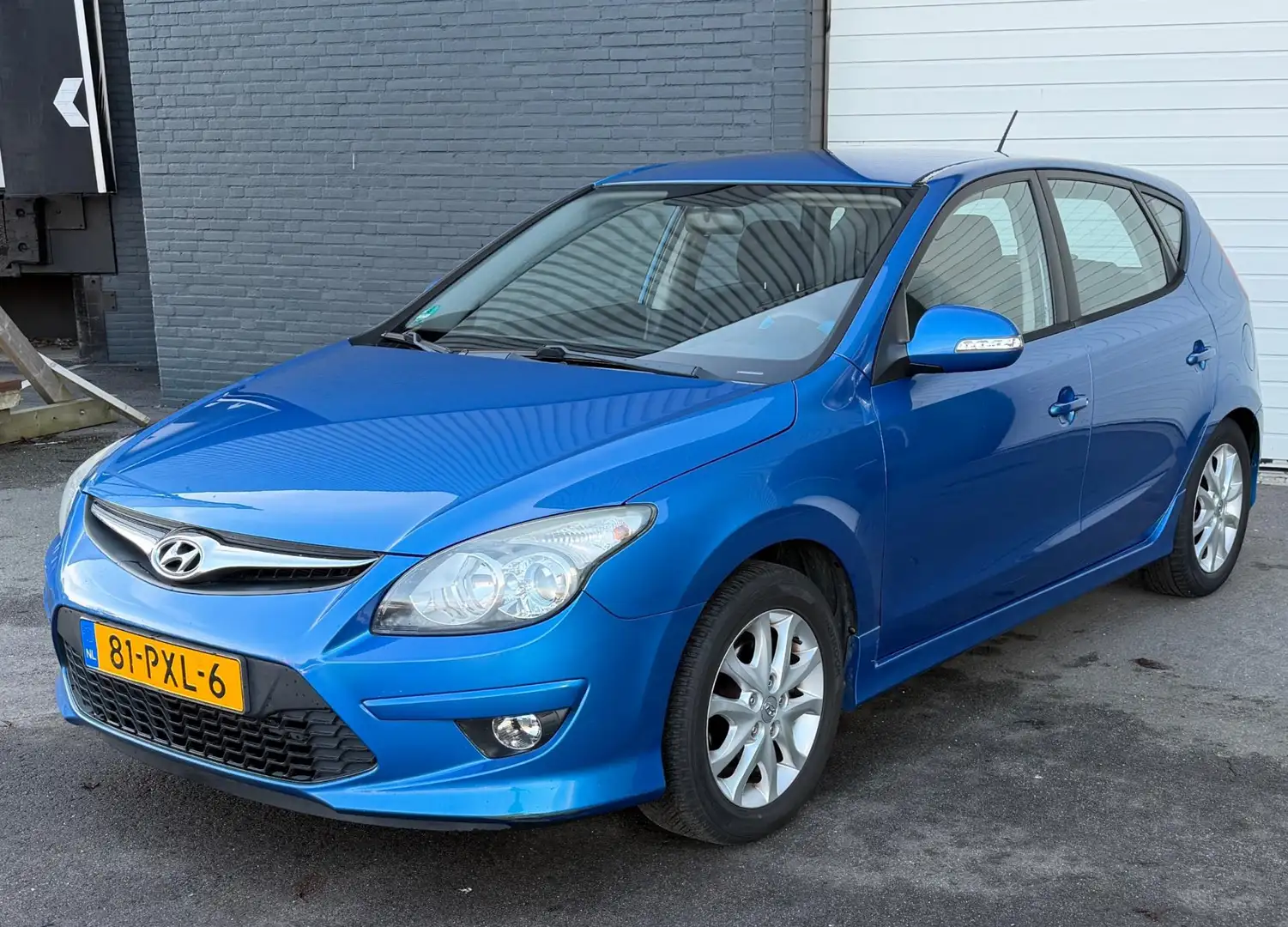 Hyundai i30 1.6i i-Motion CLIMA/CRUISE/PDC/LMV/5D/NAP Azul - 2