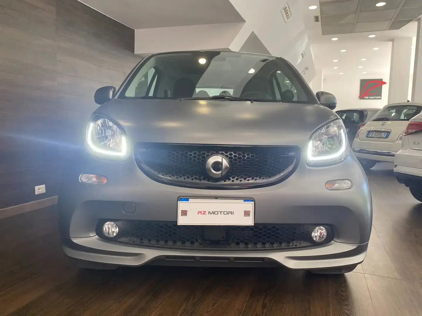 smart forTwo Fortwo 0.9 t Superpassion 90cv twinamic-NAV-LED-IT - 2