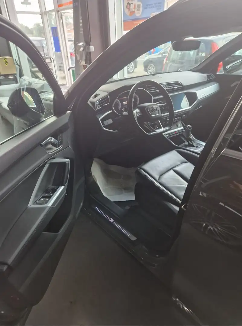 Audi Q3 35 TDi Quattro S line tronic - 2