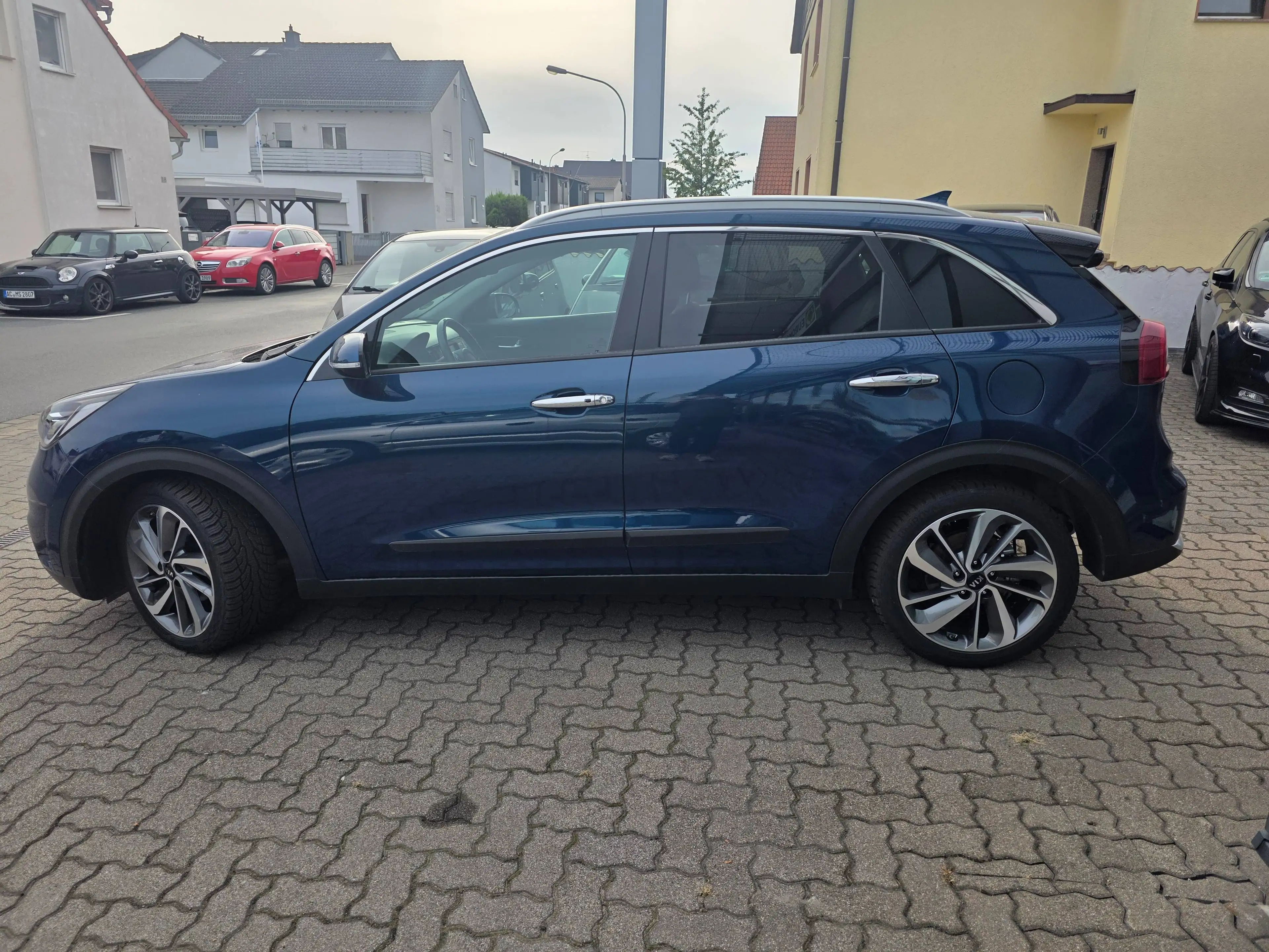 Kia Niro Niro Hybrid 1.6 GDI 2WD Aut. Spirit *wenig Kilometer *Navi * Kamera +Ganzjahresreifen *Garantie — photo 10