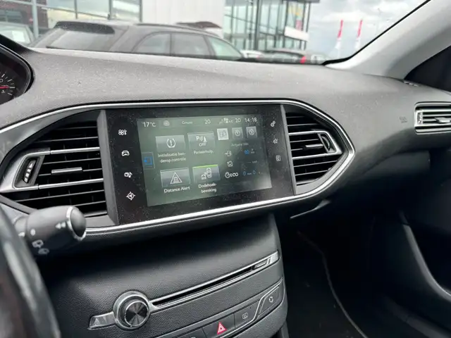Peugeot 308 view 5