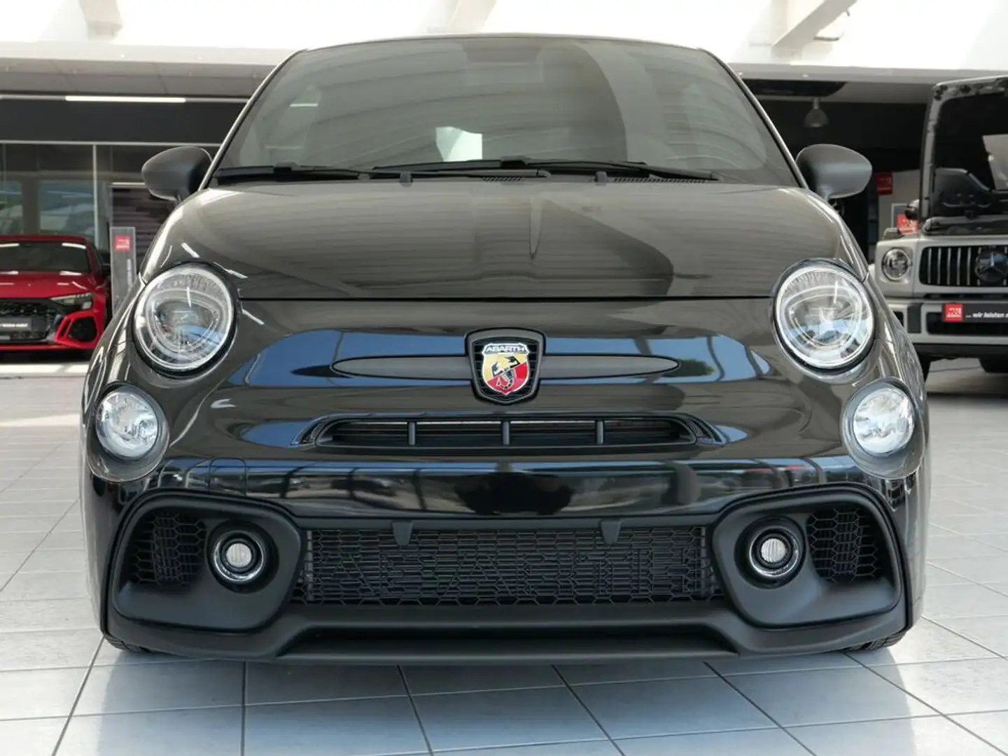 Abarth 500 695 75 Anniversario 1of 1368 Schwarz - 2