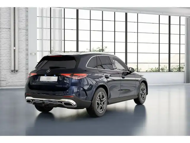 Mercedes-Benz GLC view 3