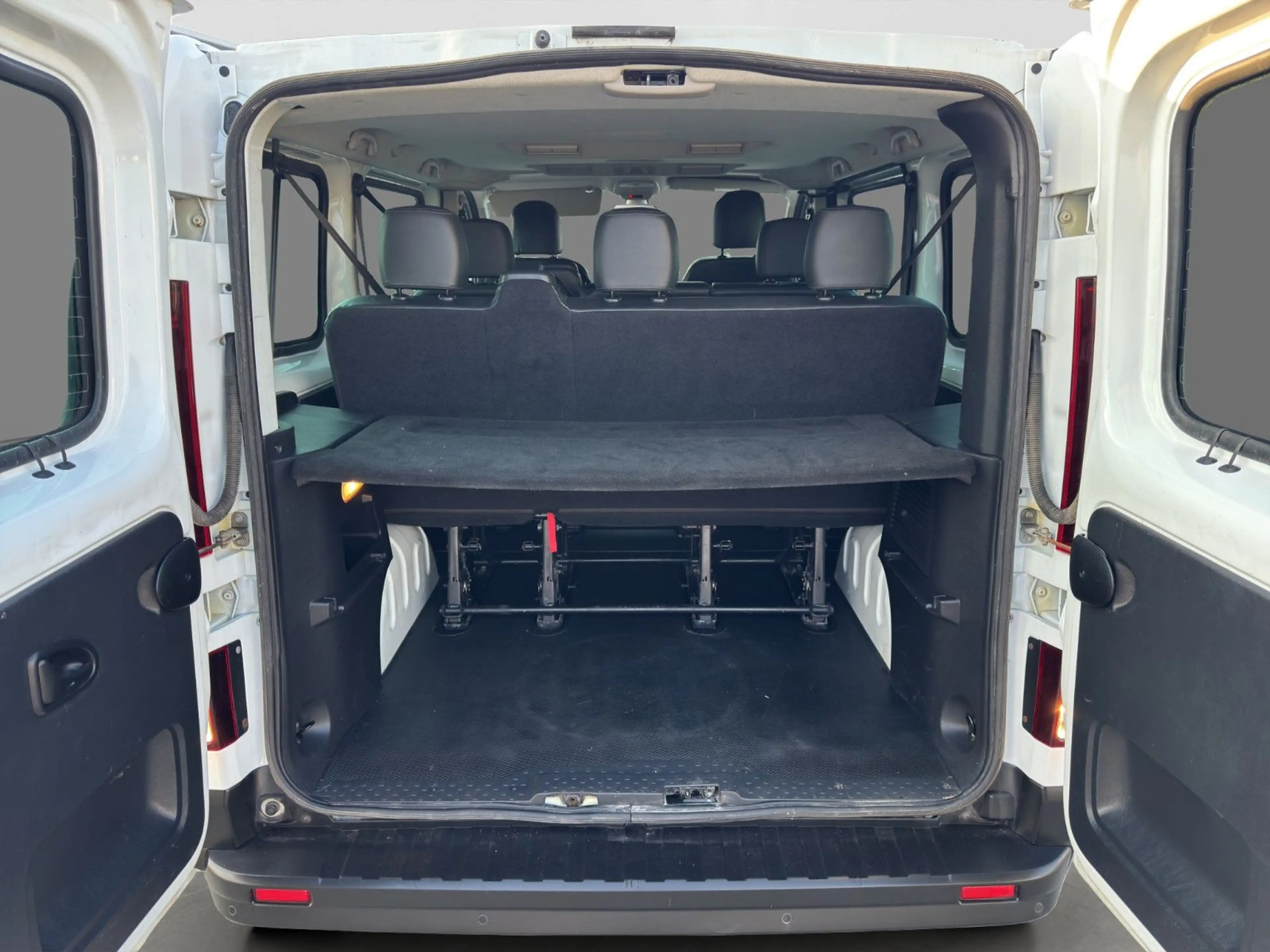 Fiat Talento 1.6 CDTI KAM NAV 8Sitzer SteuerketteNEU — photo 11