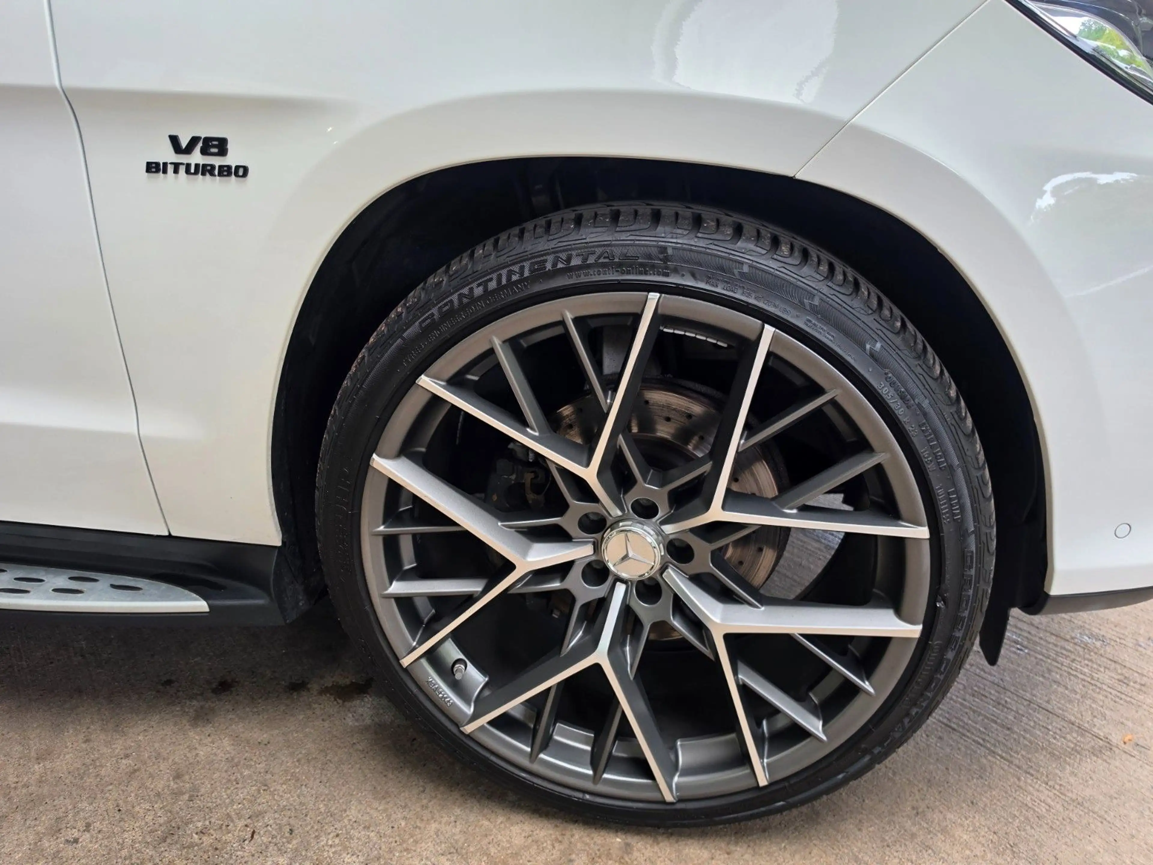 Mercedes-Benz GLS 400 4Matic 63er-Optik AHK/Pano/7.Sitz/BT/23" — photo 12