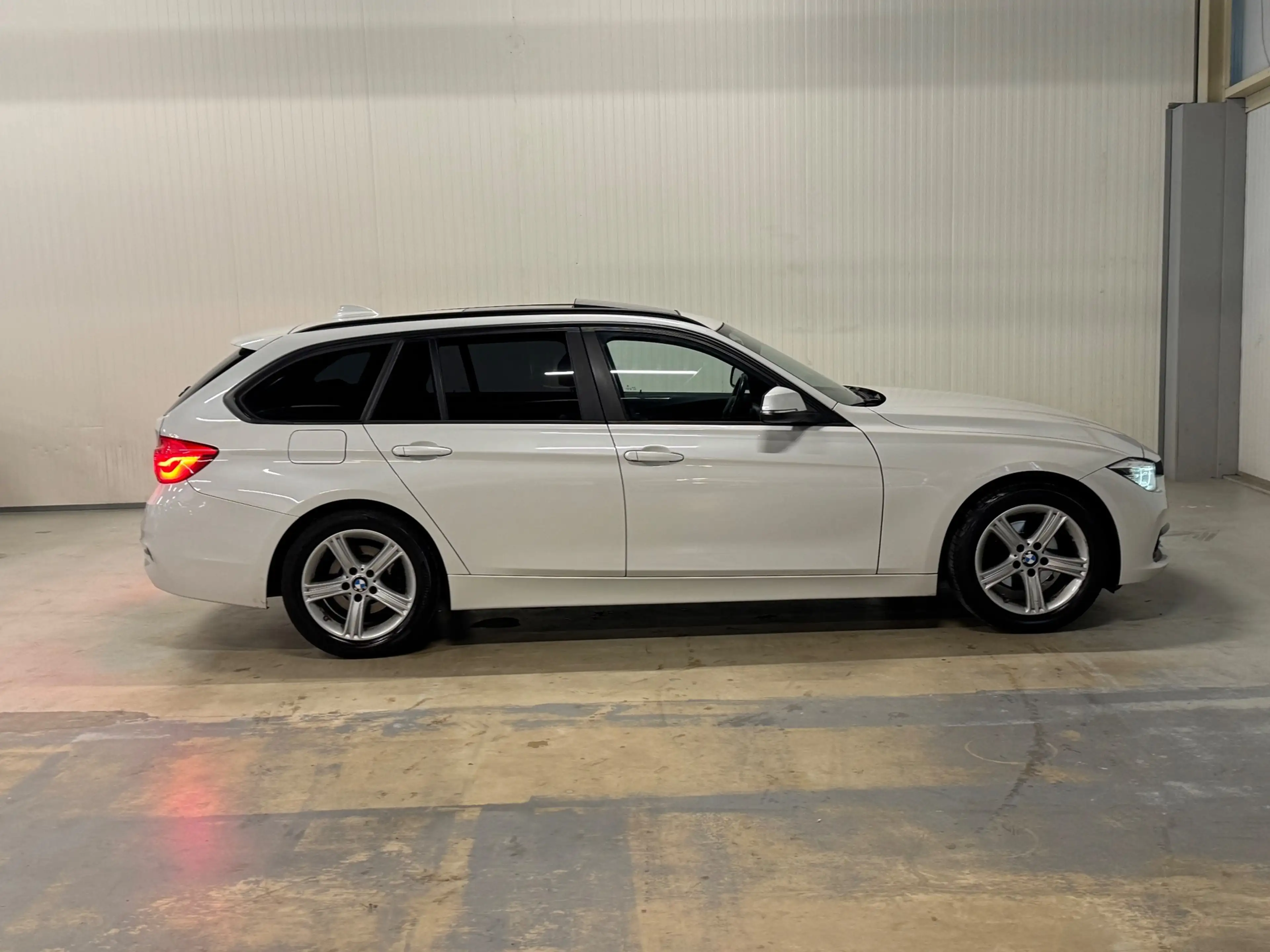 BMW 318 3-serie Touring 318i Luxury | SCHUIF/KANTEL | SHAD — photo 7