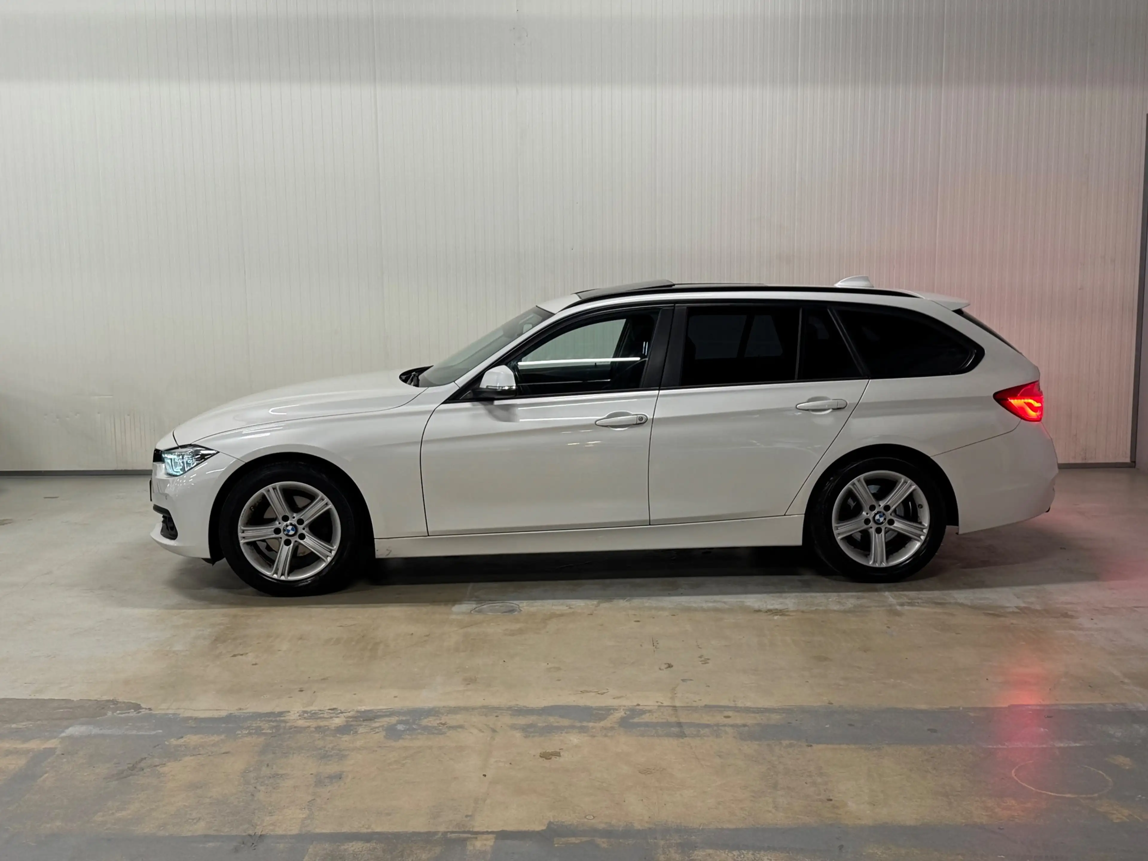 BMW 318 3-serie Touring 318i Luxury | SCHUIF/KANTEL | SHAD — photo 21