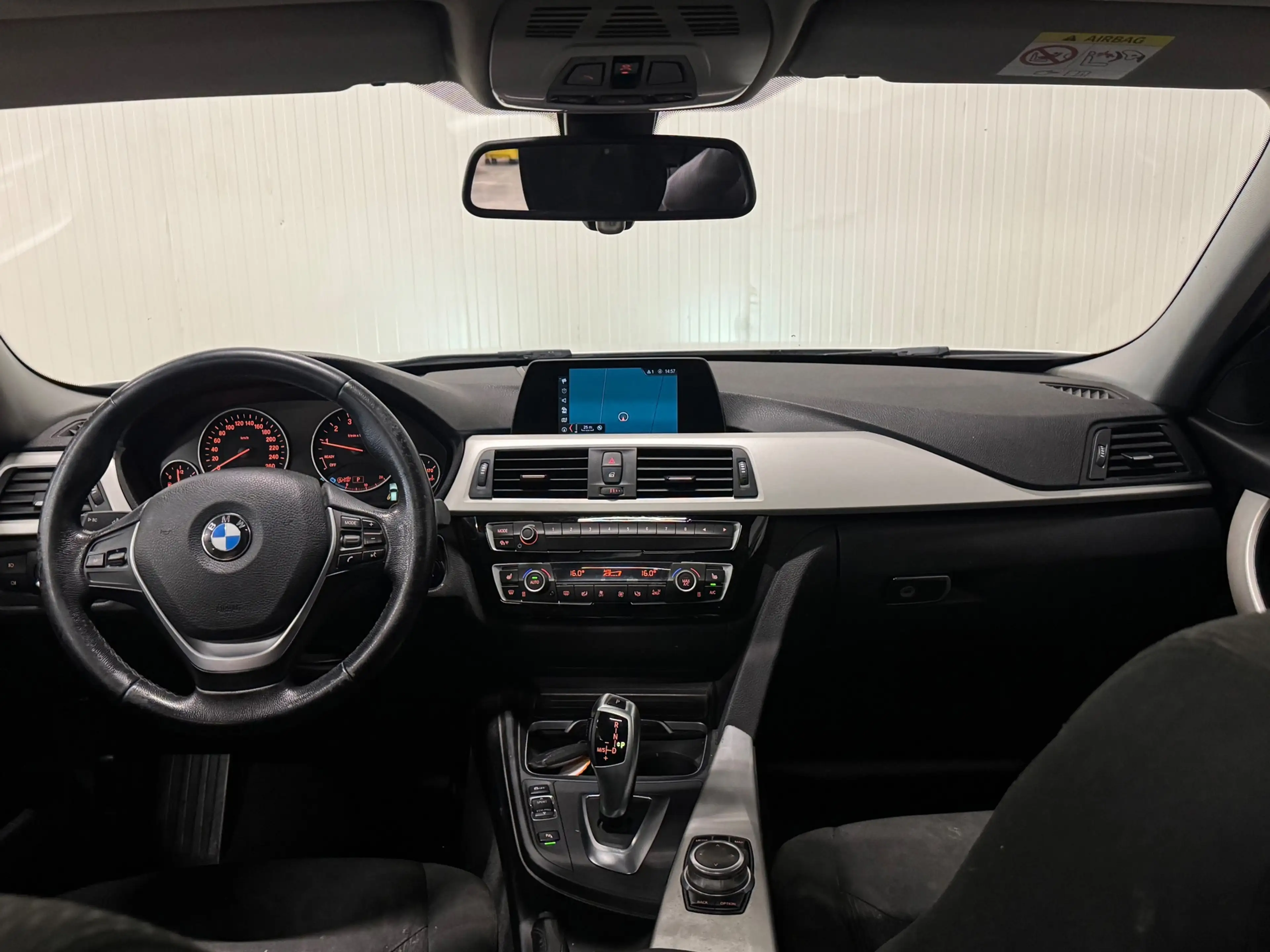 BMW 318 3-serie Touring 318i Luxury | SCHUIF/KANTEL | SHAD — photo 3