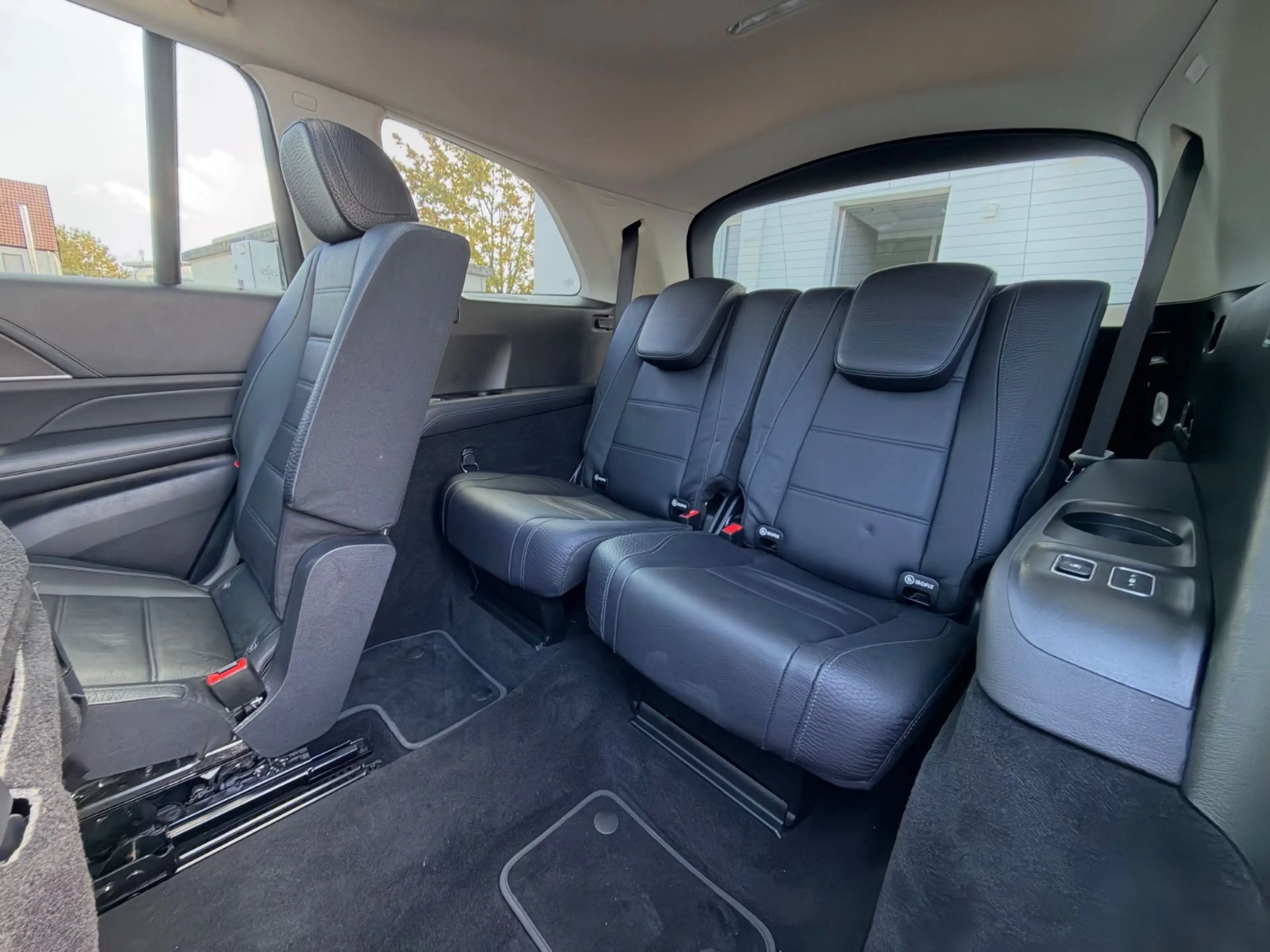 Mercedes-Benz GLS 400 d 4Matic*AMG*PANO*AHK*EXCLUS*MEMO*BRUM*3 — photo 12