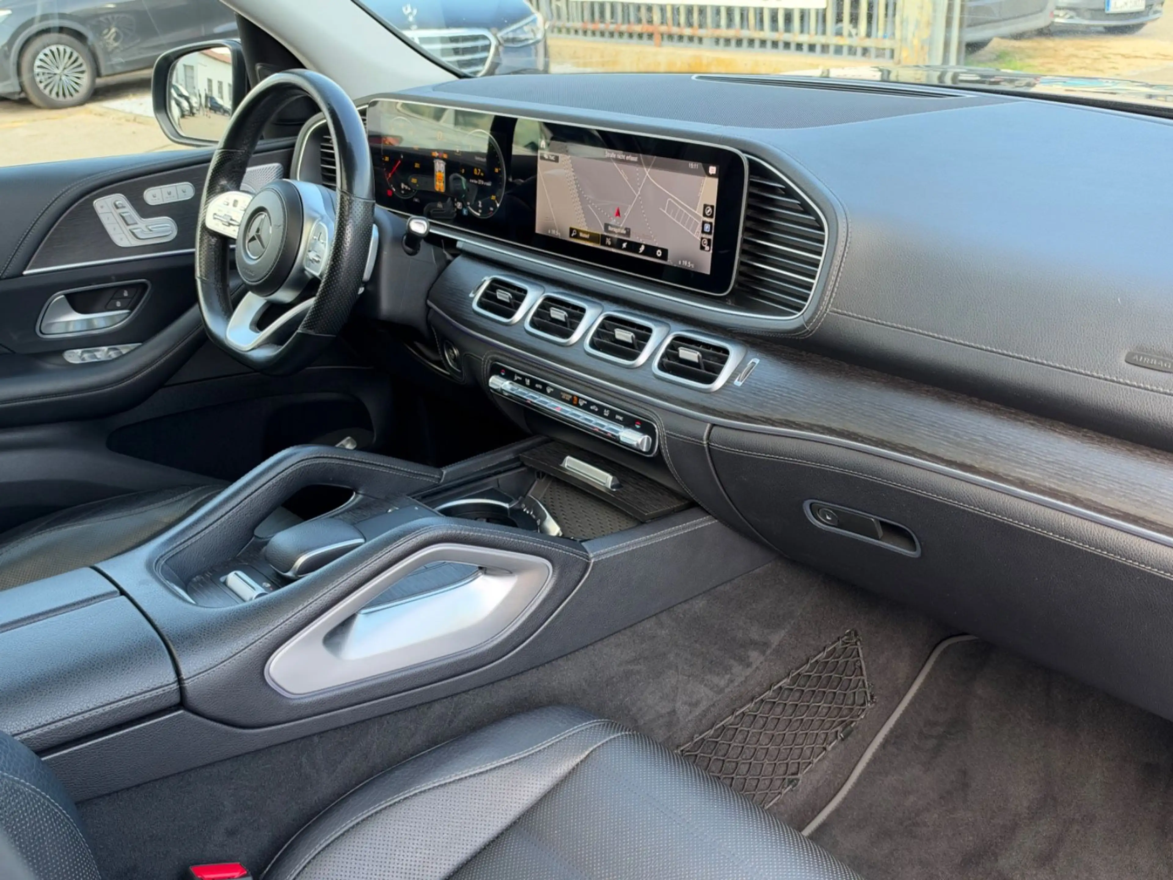 Mercedes-Benz GLS 400 d 4Matic*AMG*PANO*AHK*EXCLUS*MEMO*BRUM*3 — photo 18