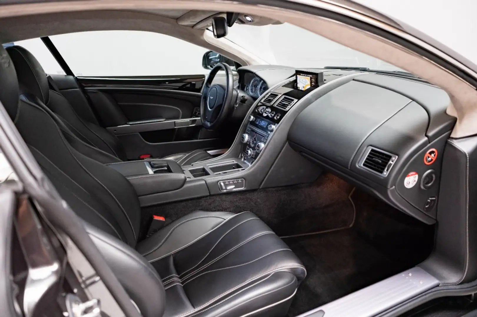 Aston Martin DB9 6.0 V12 Touchtronic II 517 PK, Keramische remmen, Gris - 2