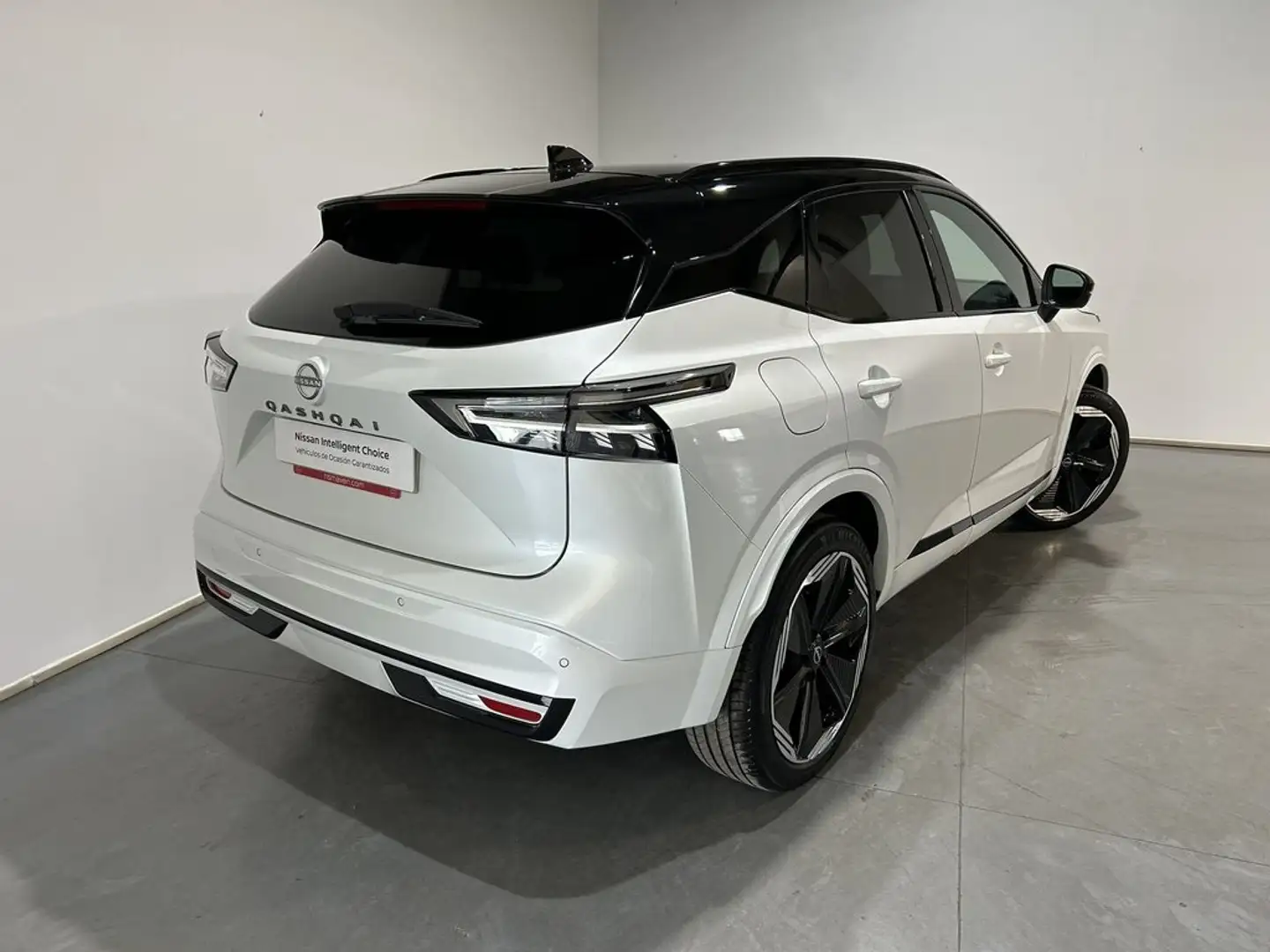 Nissan Qashqai DIG-T 140cv mHEV 4x2 N-Design Blanco - 2