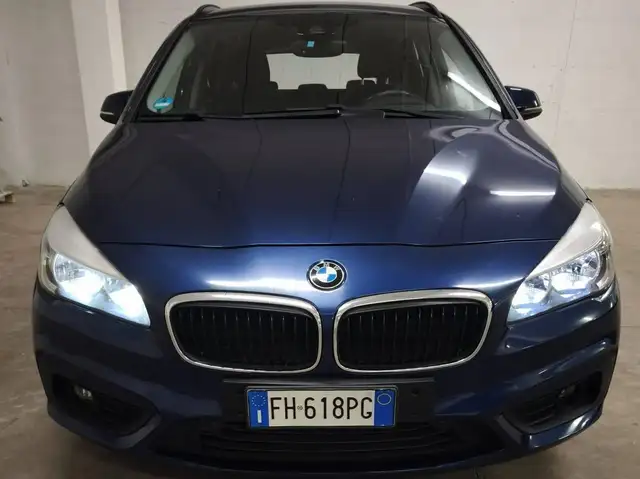 BMW 216