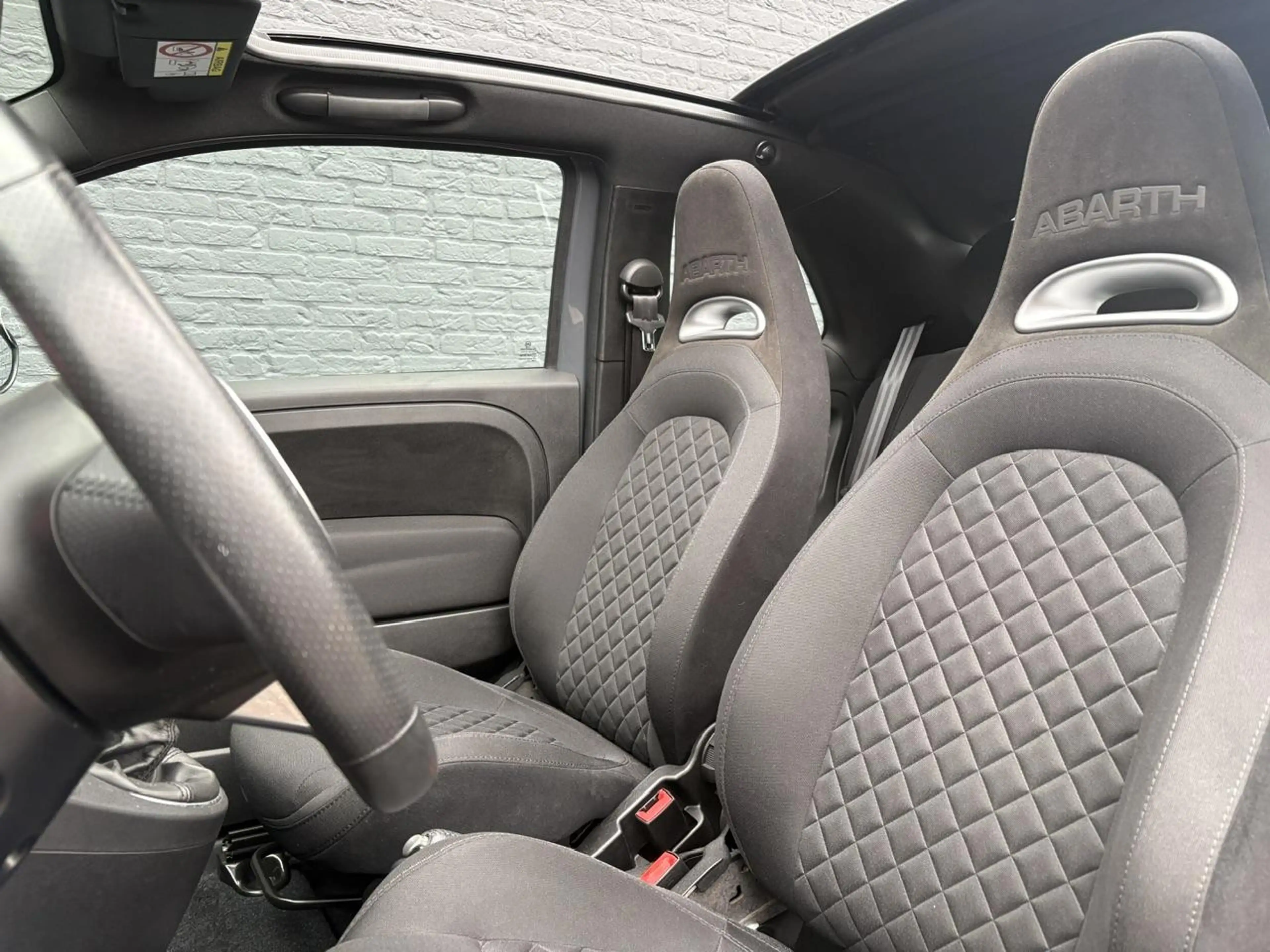Abarth 595C 1.4 T-Jet 145pk | Summer Deals | Cabrio | Carplay — photo 10