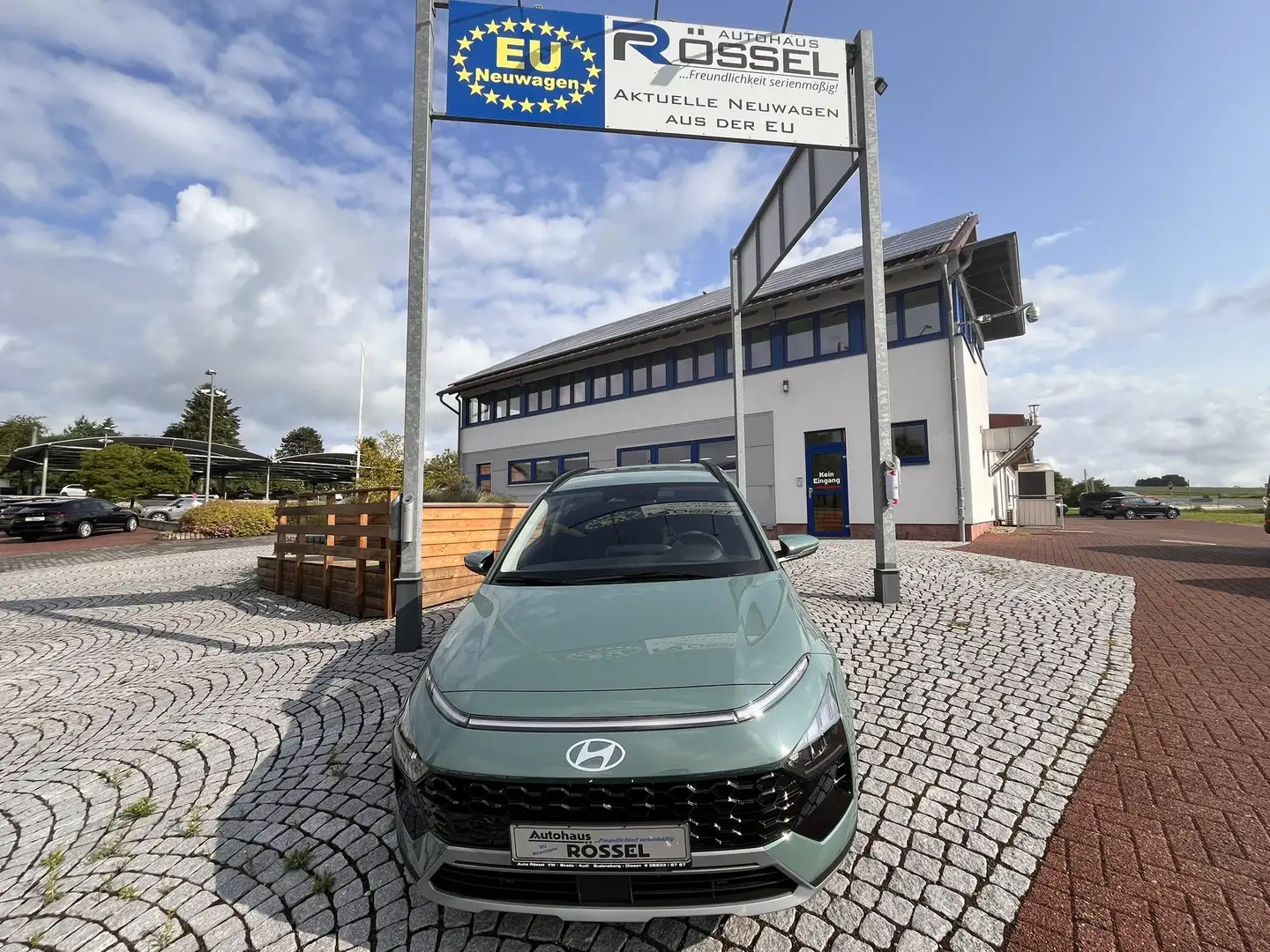 Hyundai BAYON 1.0 T-GDI Automatik Family Edition Alu 16" Navi Vert - 1