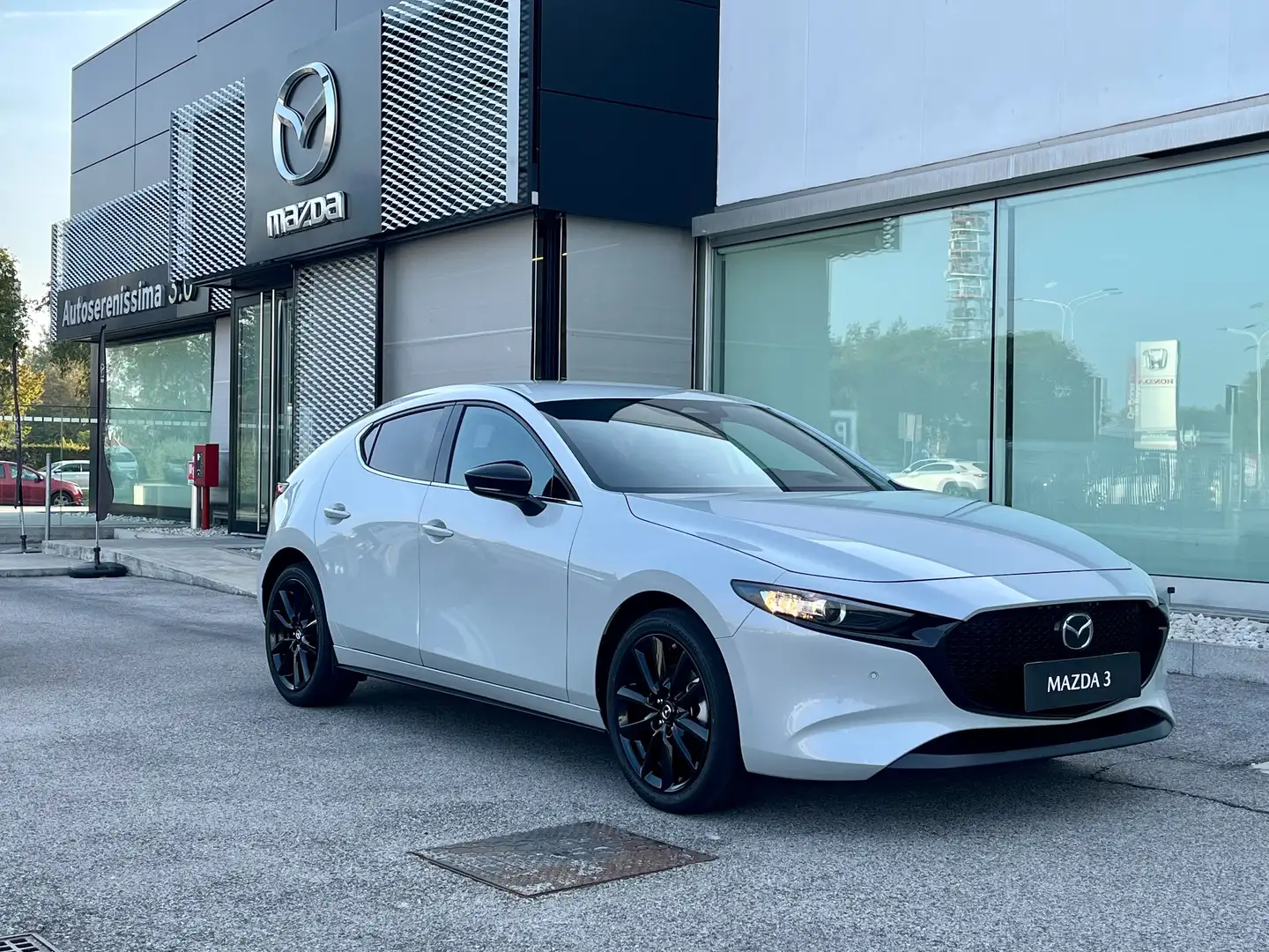 Mazda 3 3 5p 2.5 m-hybrid Homura 140cv Gris - 1