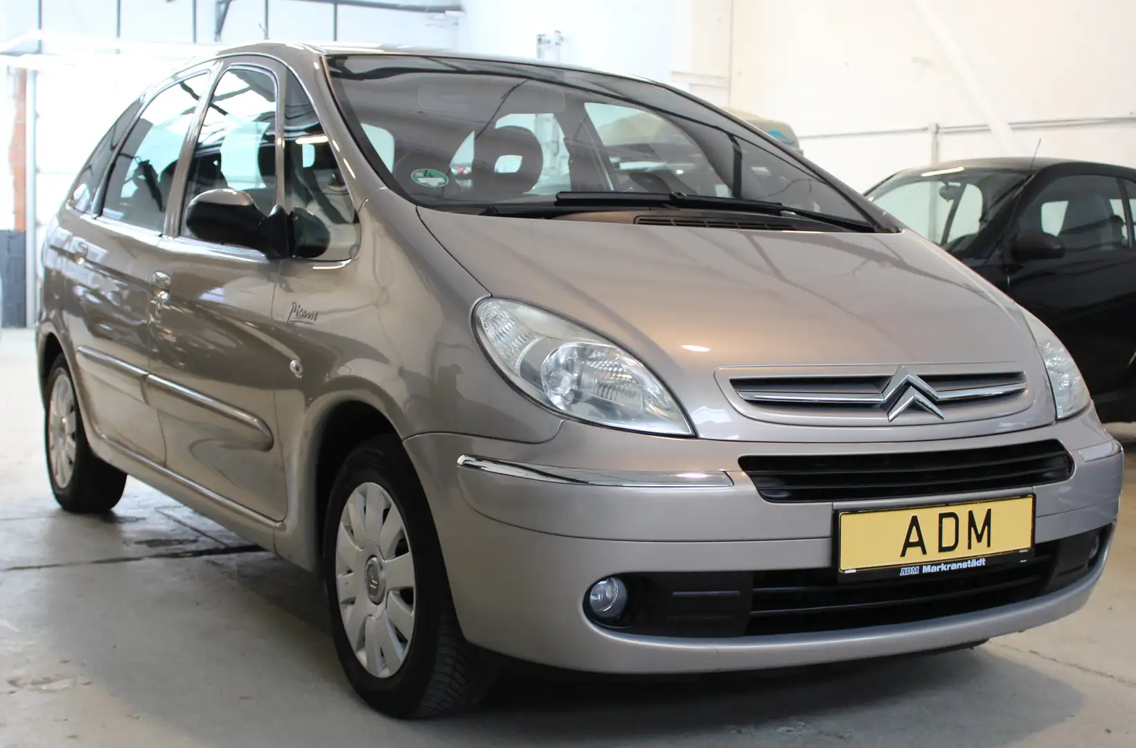 Citroen Xsara Picasso 1.6 16V Exclusive Beige - 1