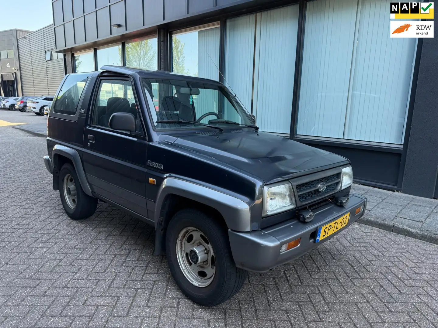 Daihatsu Feroza 1.6 Resin-Top SX Серый - 1