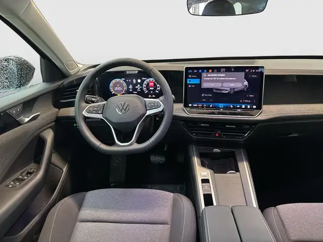 Volkswagen Passat view 6