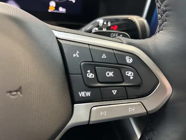 Volkswagen Passat view 14