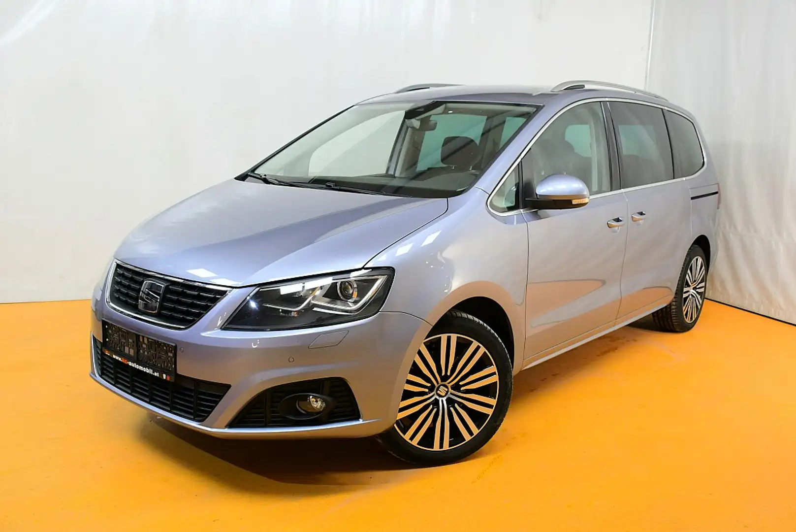 SEAT Alhambra Xcellence 1,4 TSI DSG 7 Sitzer Silber - 1