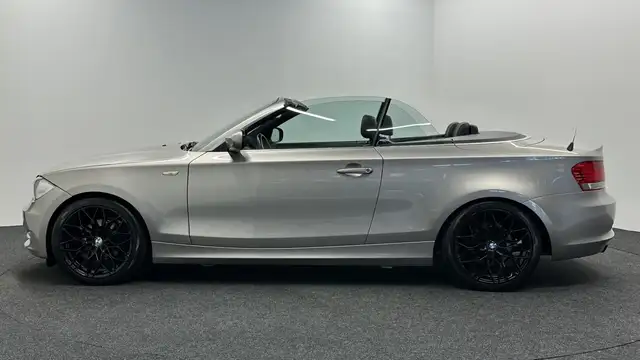BMW 1 Series view 11